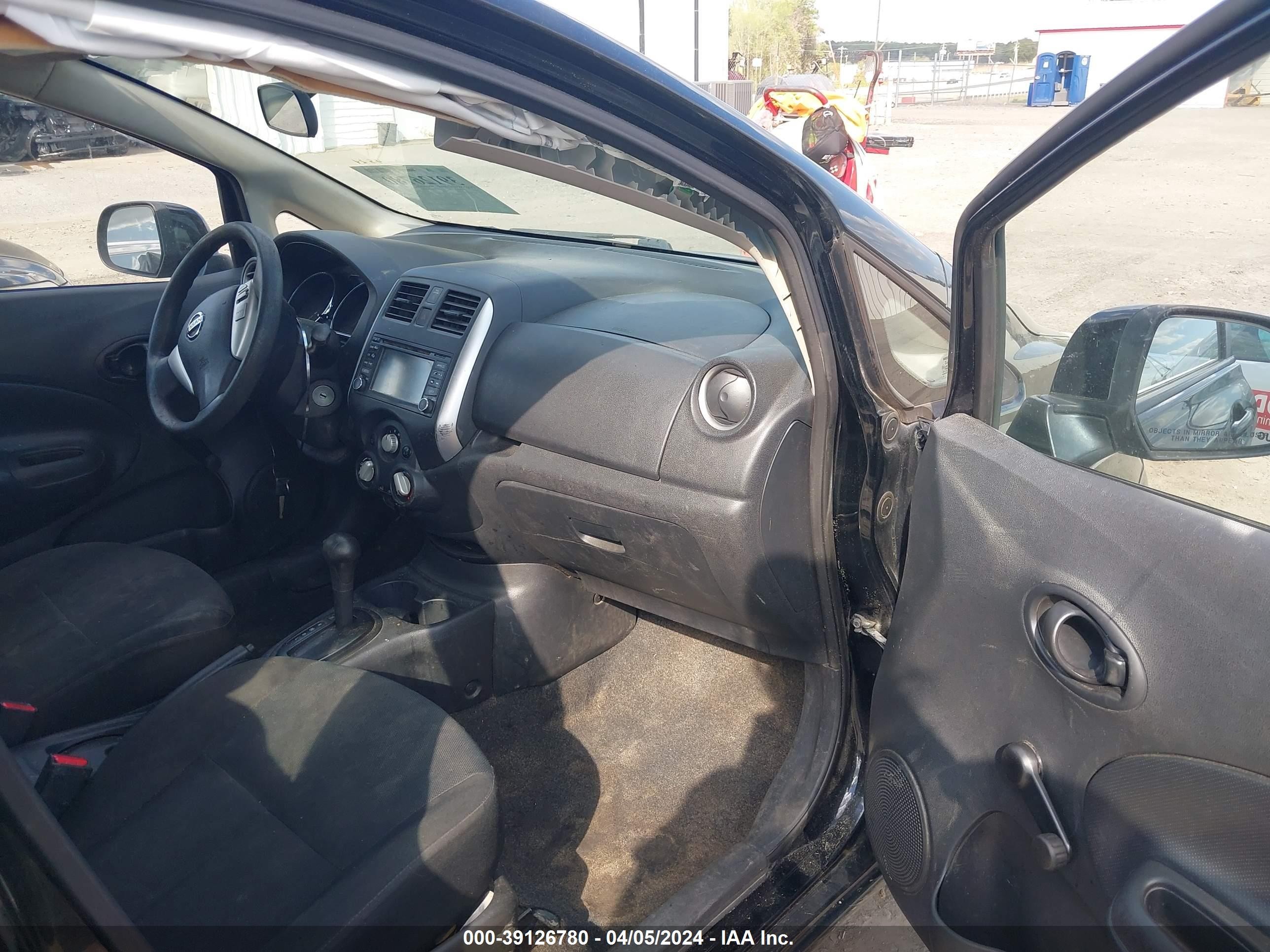 Photo 4 VIN: 3N1CE2CP9EL417911 - NISSAN VERSA 