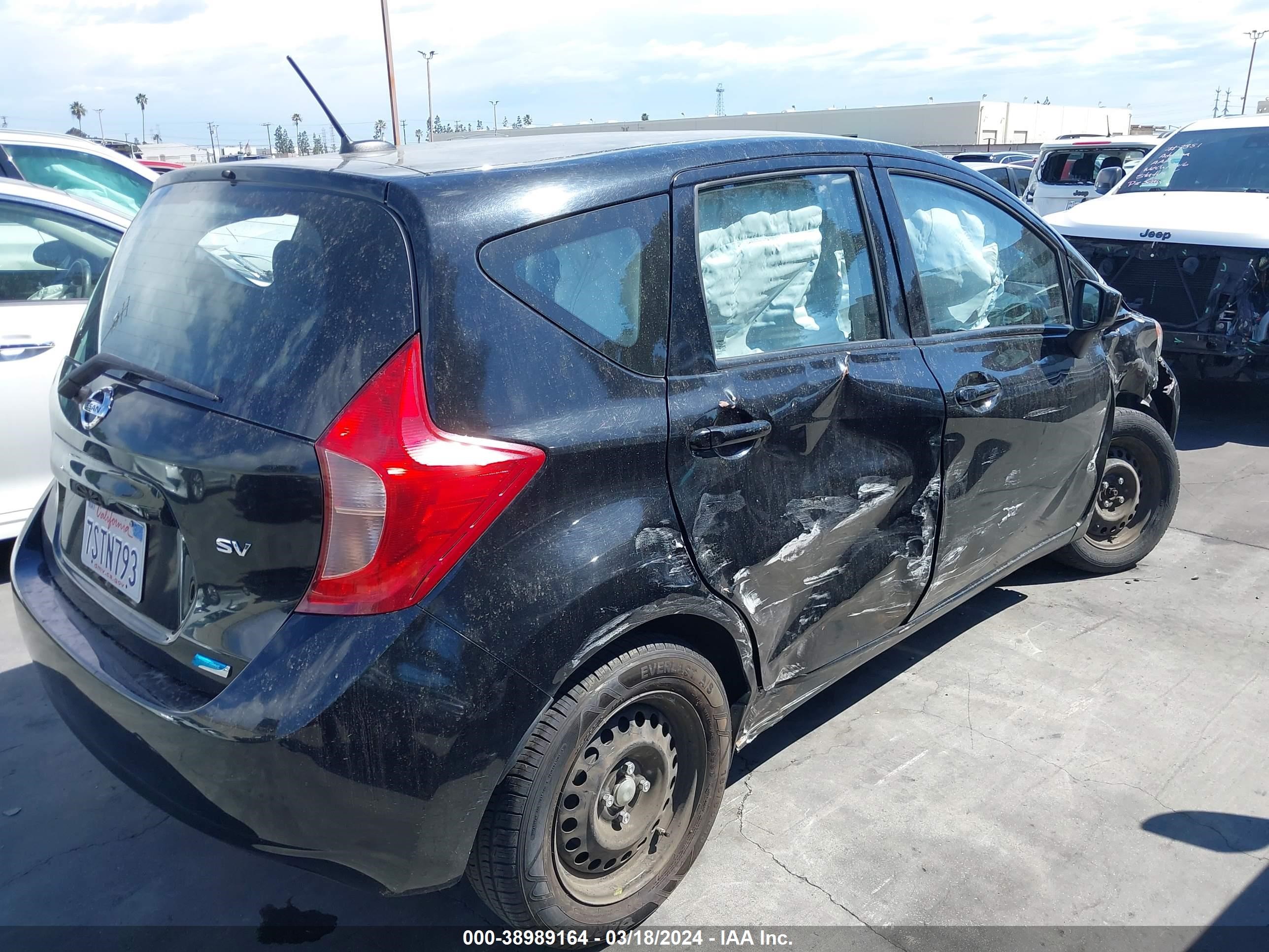 Photo 3 VIN: 3N1CE2CP9GL395461 - NISSAN VERSA 