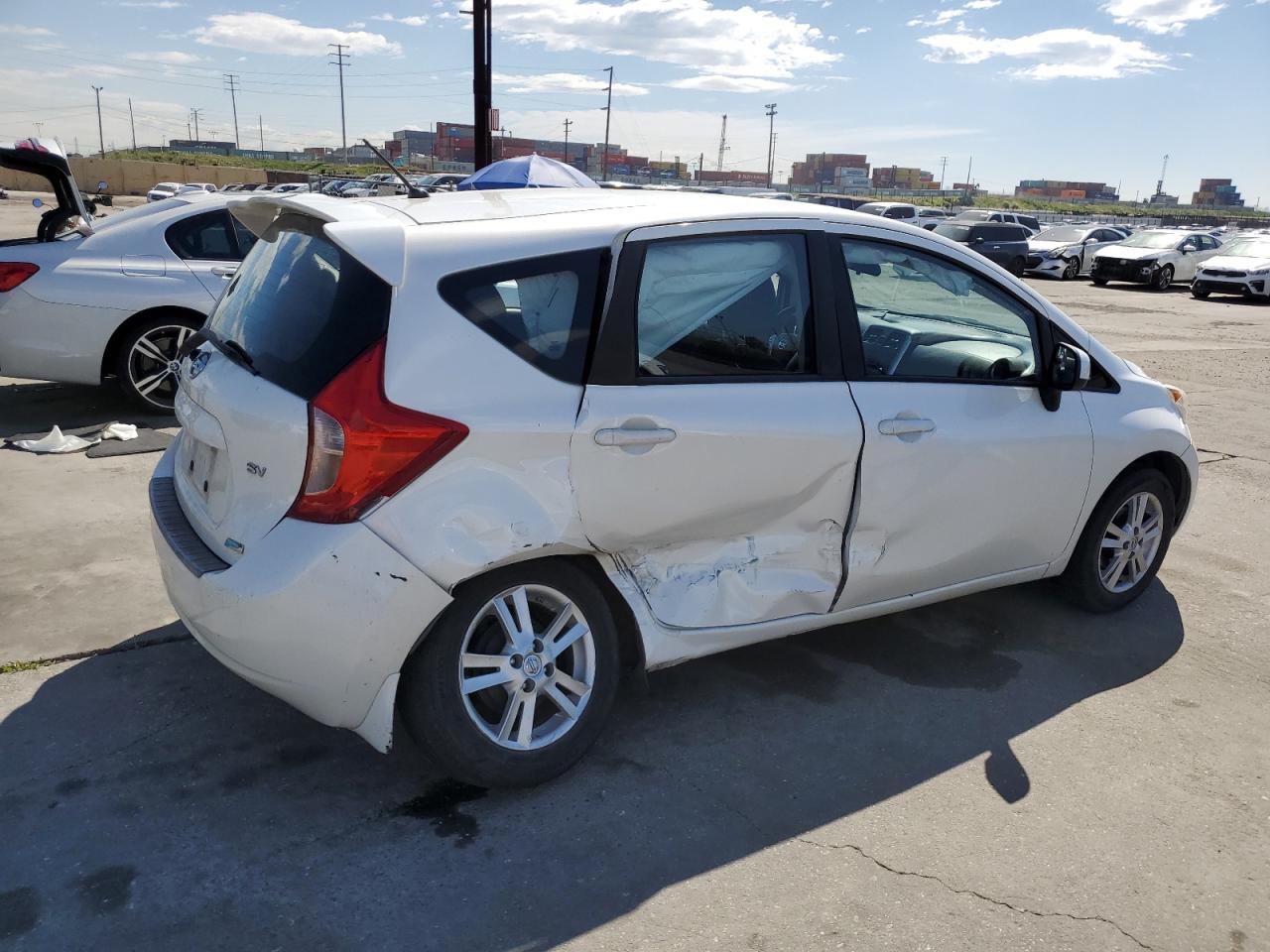 Photo 2 VIN: 3N1CE2CPXEL416699 - NISSAN VERSA 