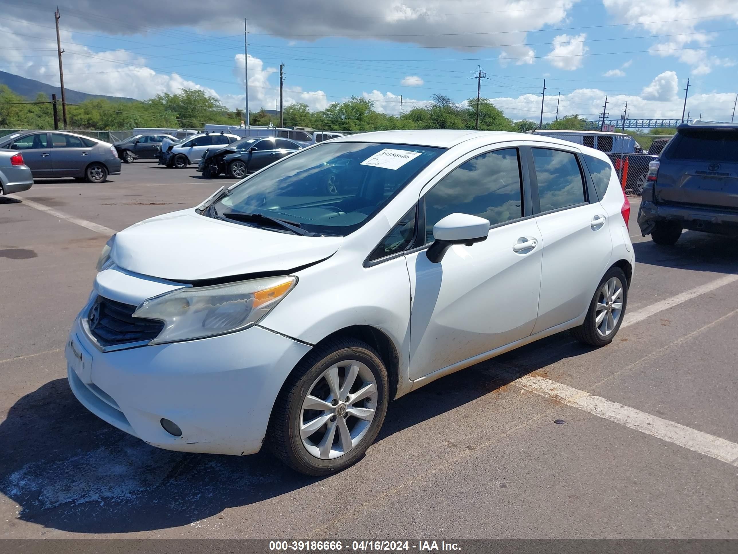 Photo 1 VIN: 3N1CE2CPXFL436288 - NISSAN VERSA 