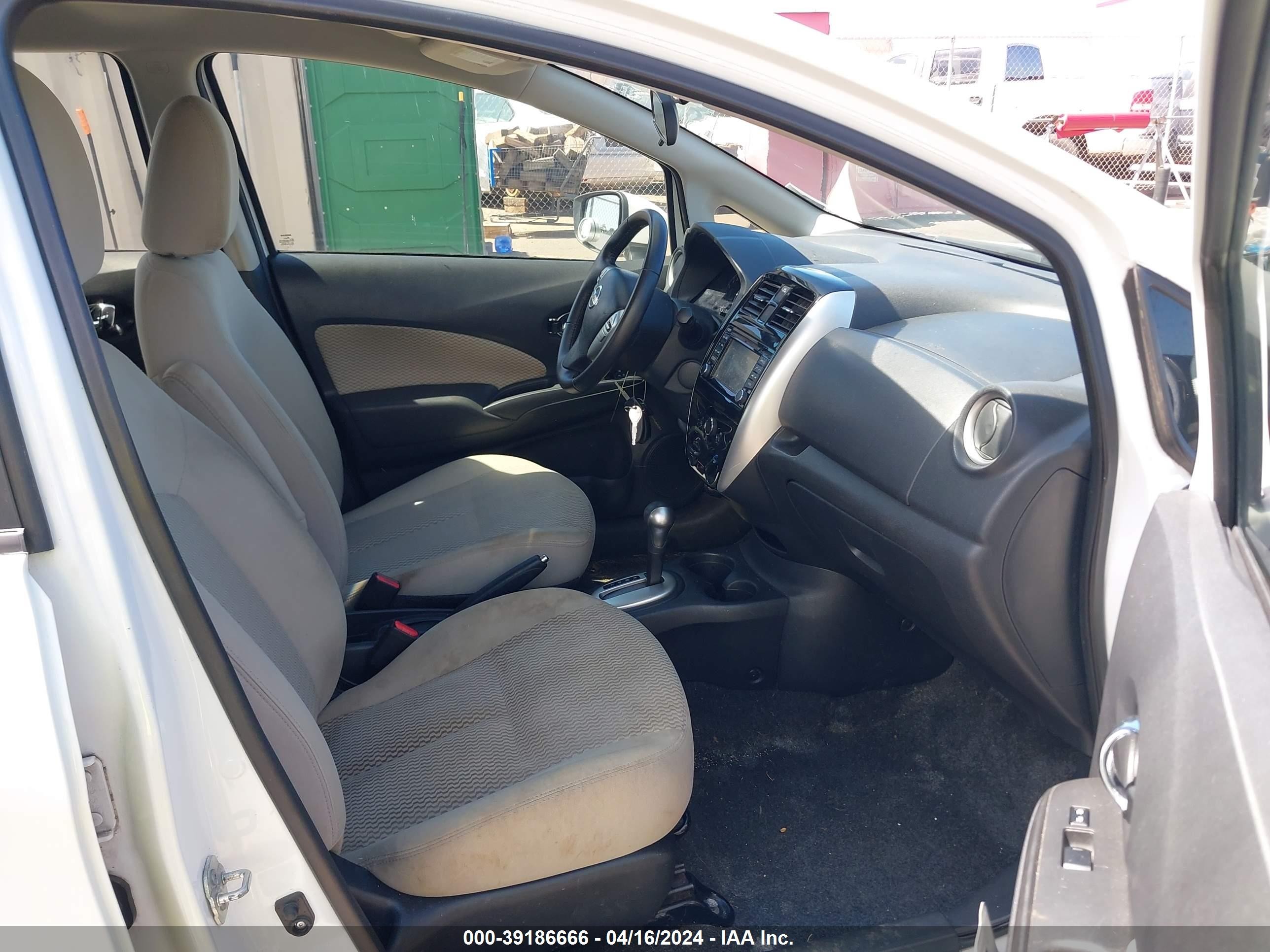 Photo 4 VIN: 3N1CE2CPXFL436288 - NISSAN VERSA 