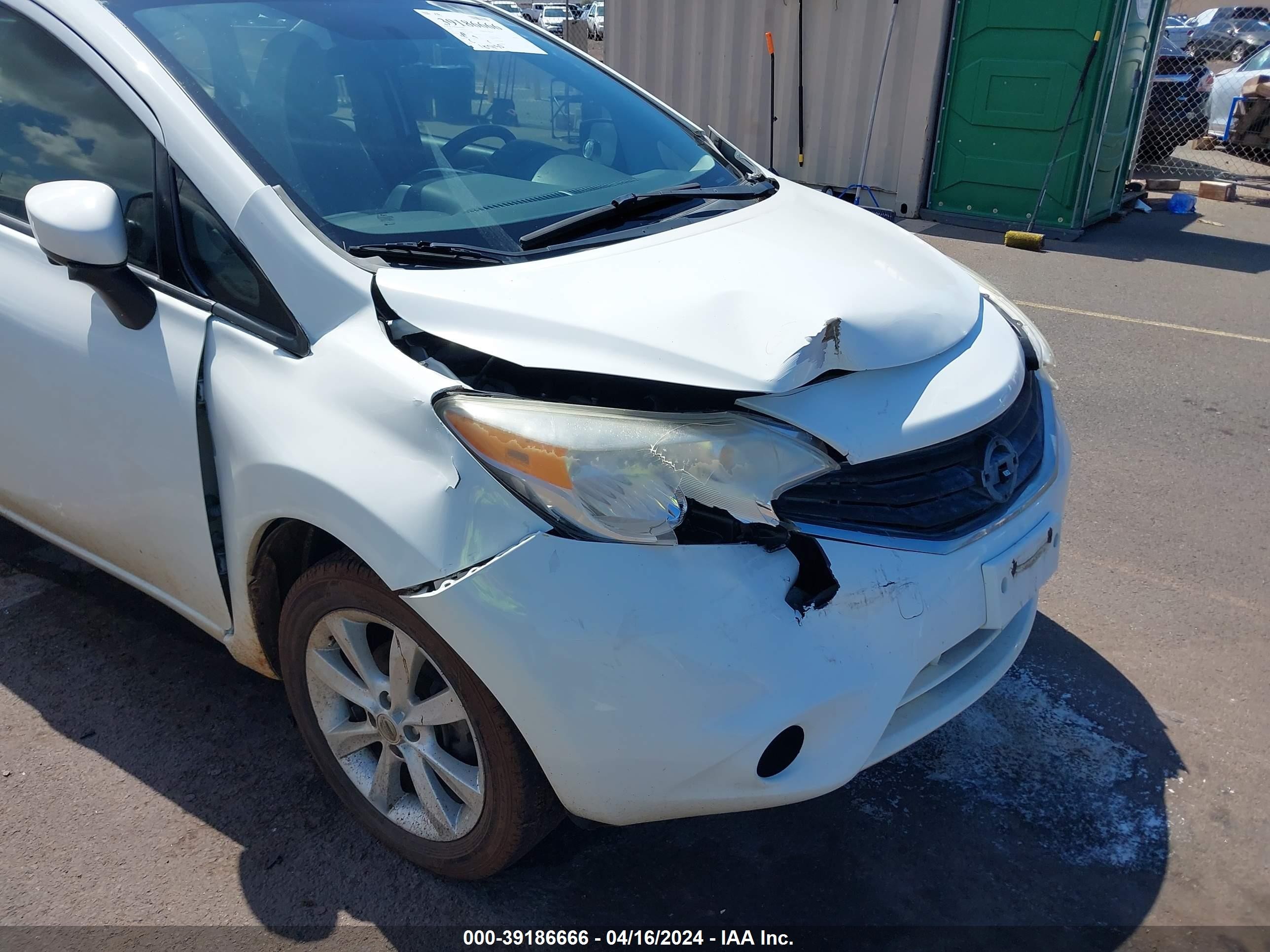 Photo 5 VIN: 3N1CE2CPXFL436288 - NISSAN VERSA 