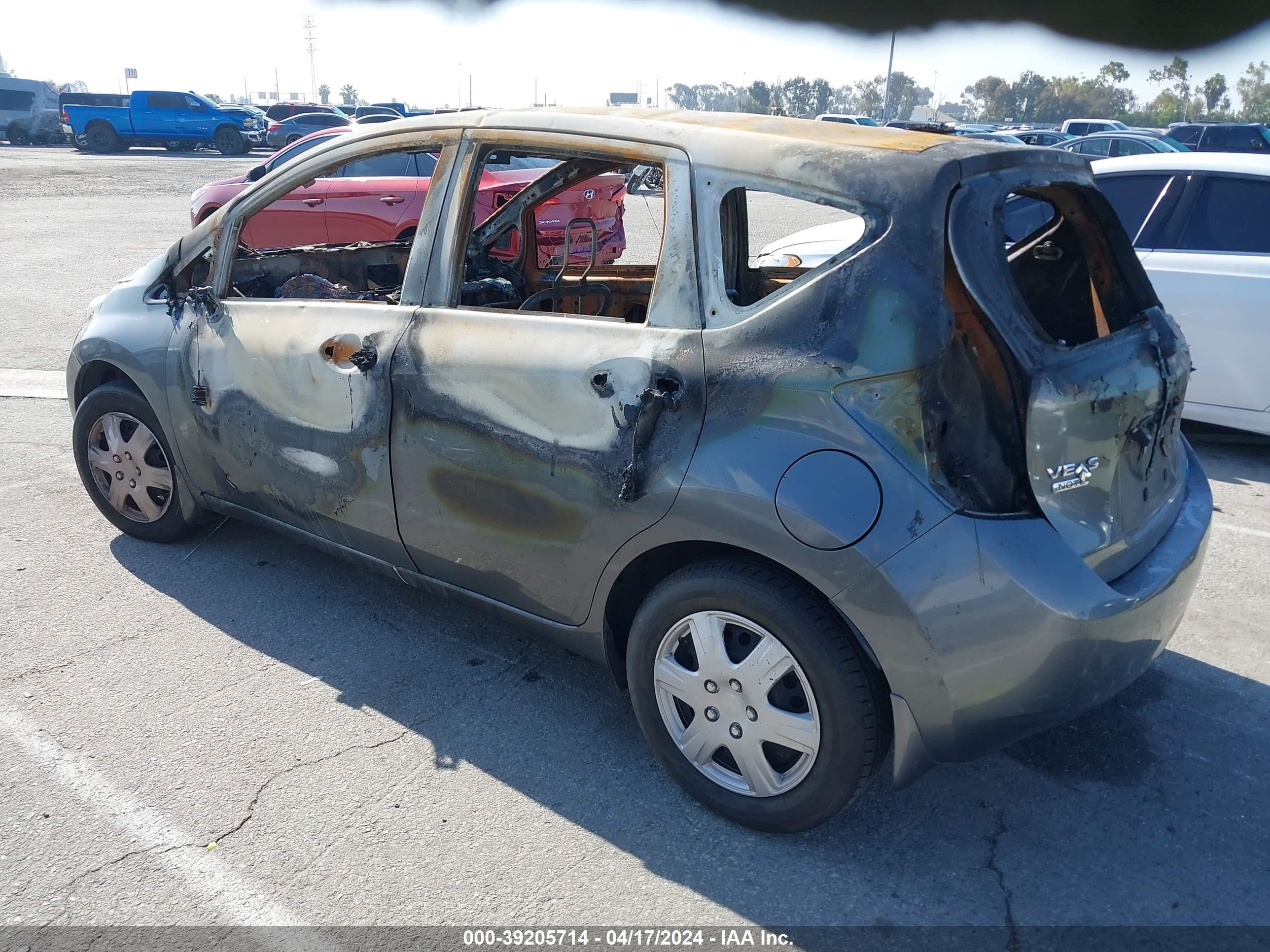 Photo 2 VIN: 3N1CE2CPXGL387420 - NISSAN VERSA 