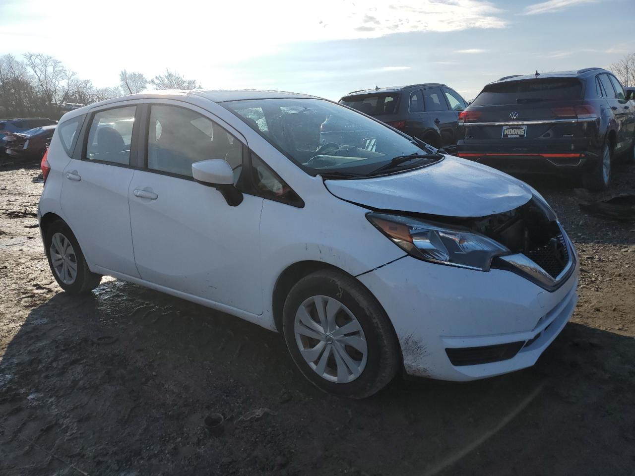 Photo 3 VIN: 3N1CE2CPXHL361546 - NISSAN VERSA 