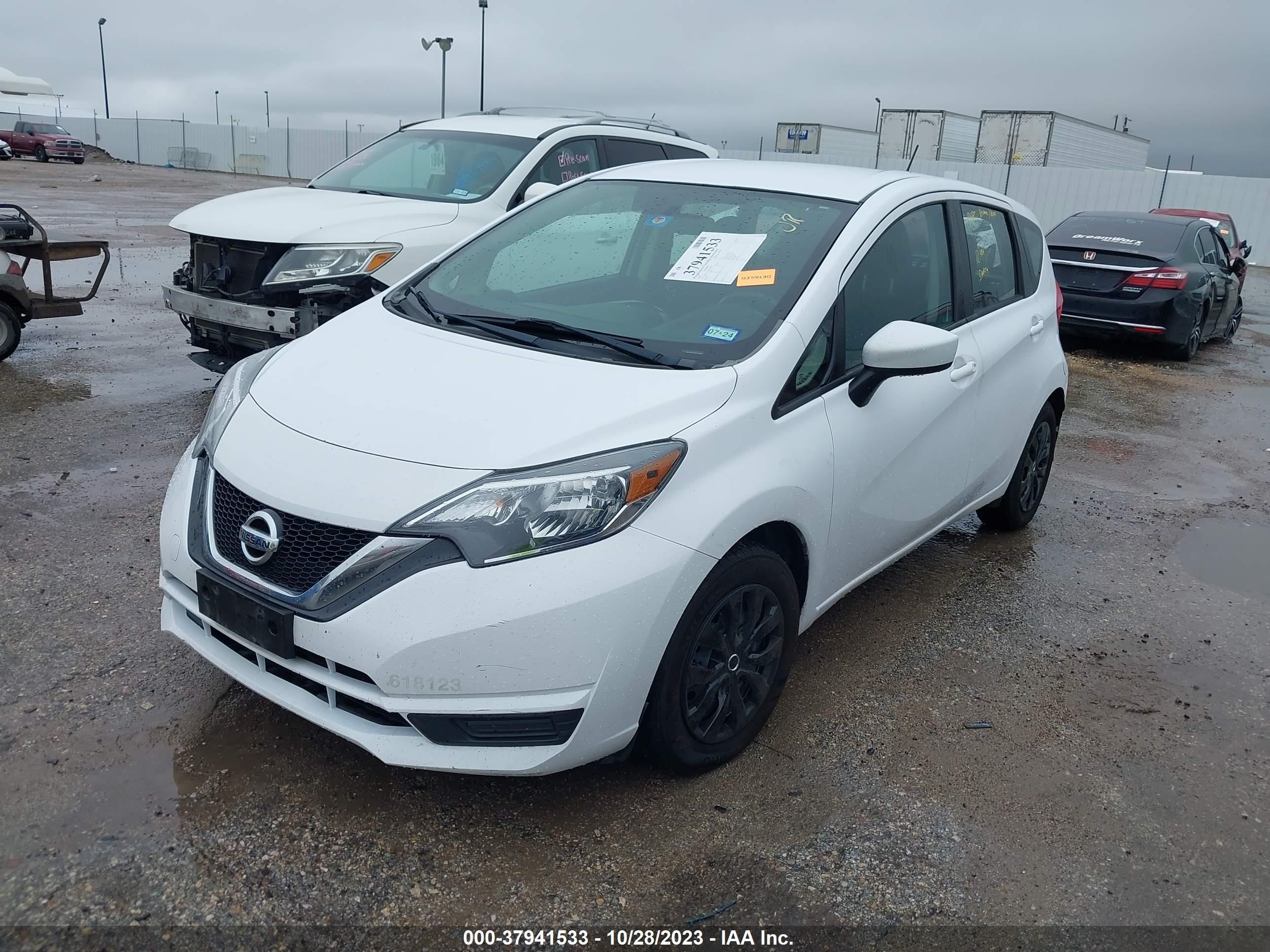 Photo 1 VIN: 3N1CE2CPXJL366669 - NISSAN VERSA 