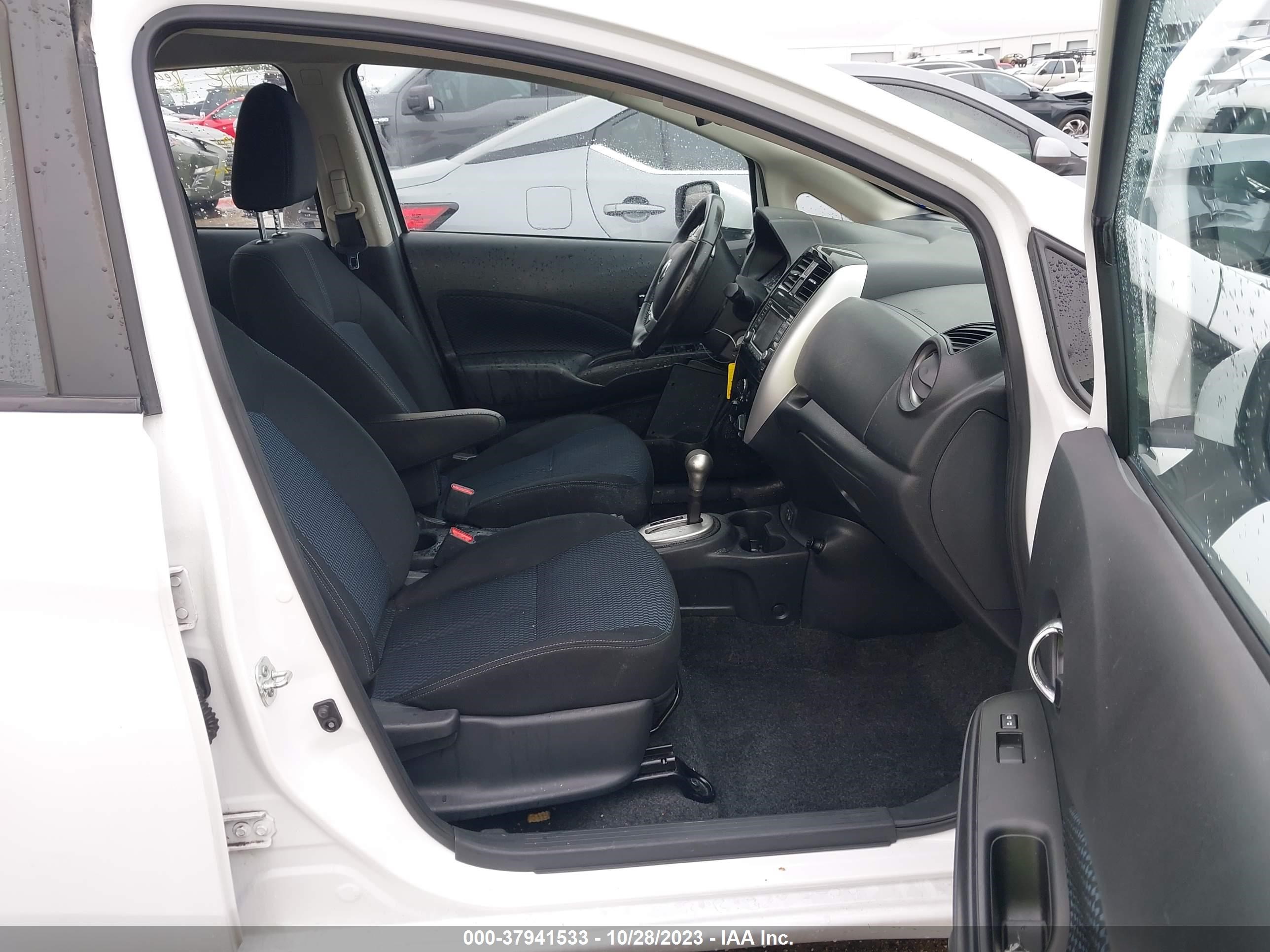 Photo 4 VIN: 3N1CE2CPXJL366669 - NISSAN VERSA 