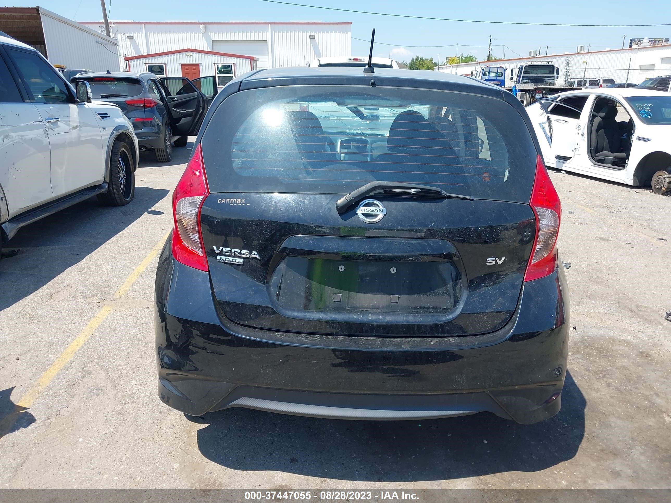 Photo 15 VIN: 3N1CE2CPXKL357519 - NISSAN VERSA 