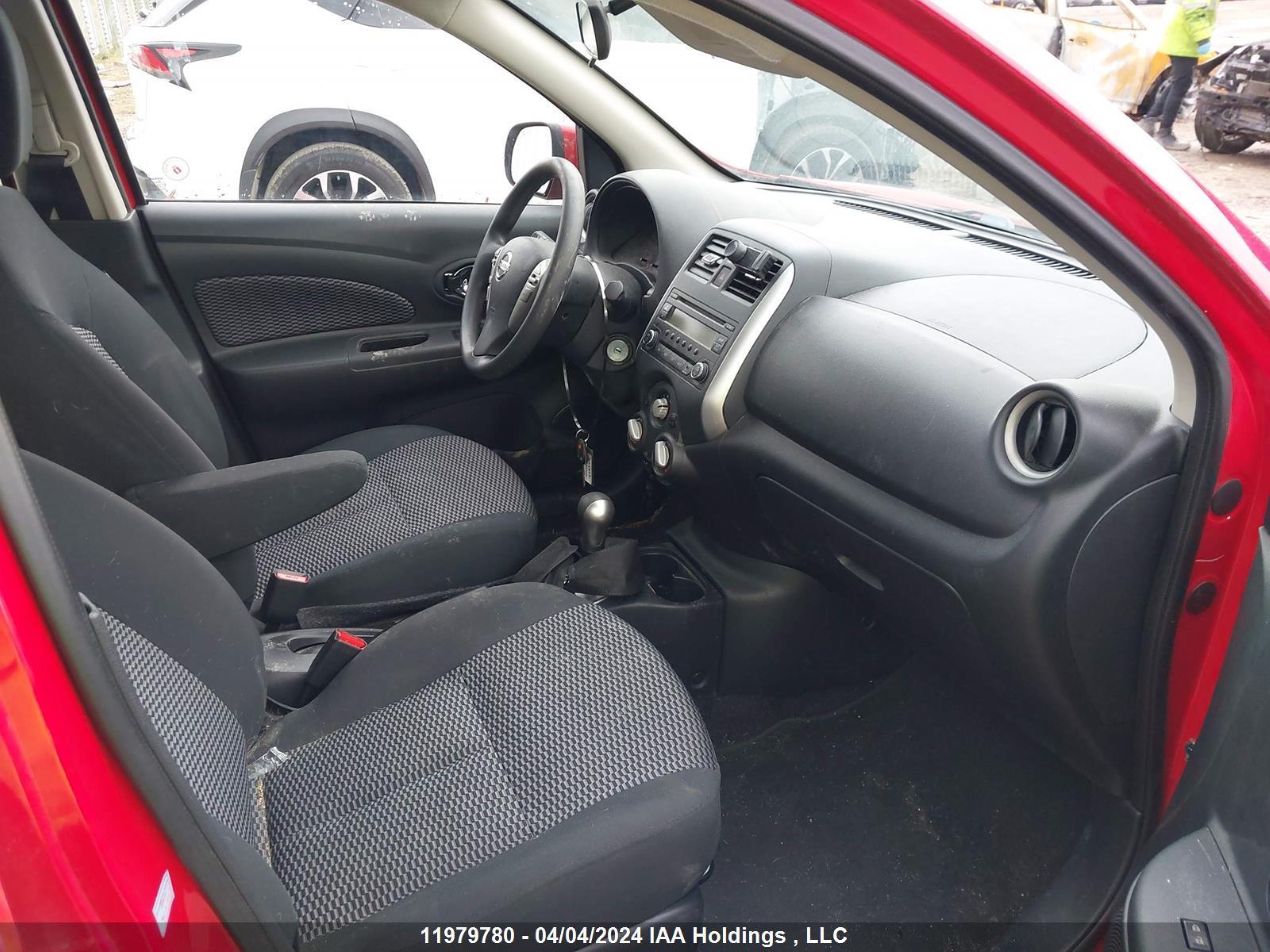 Photo 4 VIN: 3N1CK3CP3JL253693 - NISSAN MICRA 