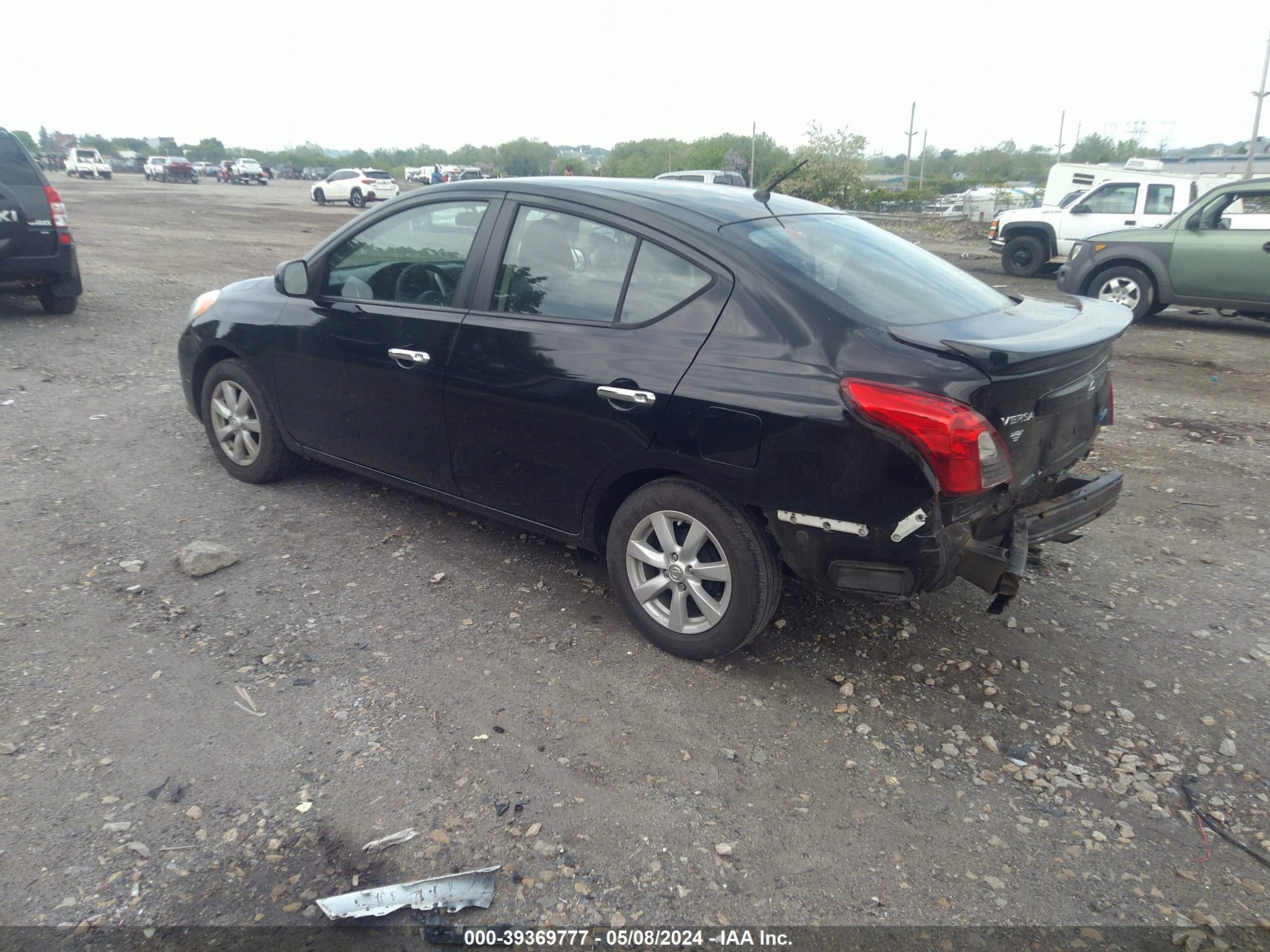 Photo 2 VIN: 3N1CN7AP0DL832288 - NISSAN VERSA 