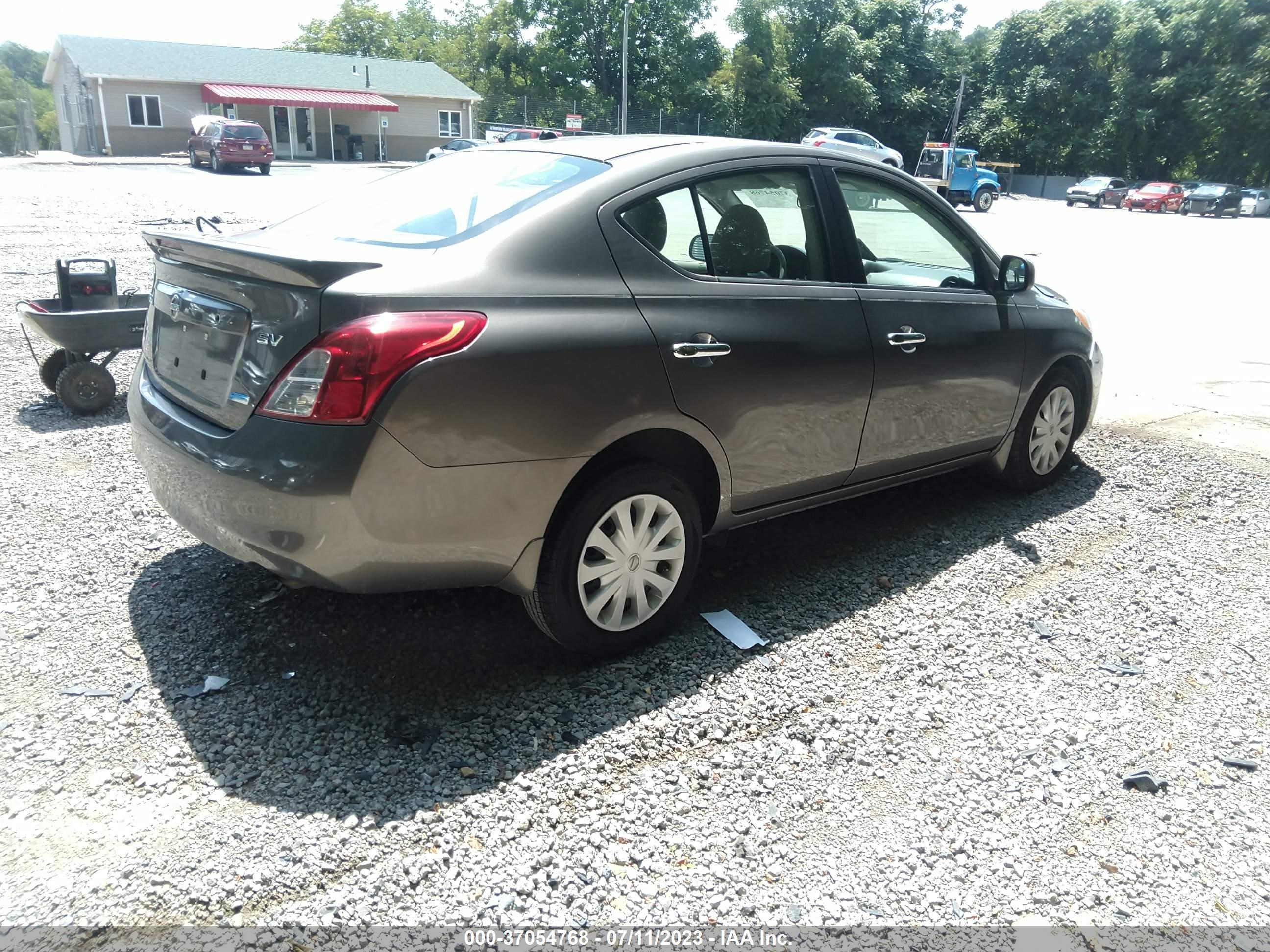 Photo 3 VIN: 3N1CN7AP0DL871978 - NISSAN VERSA 