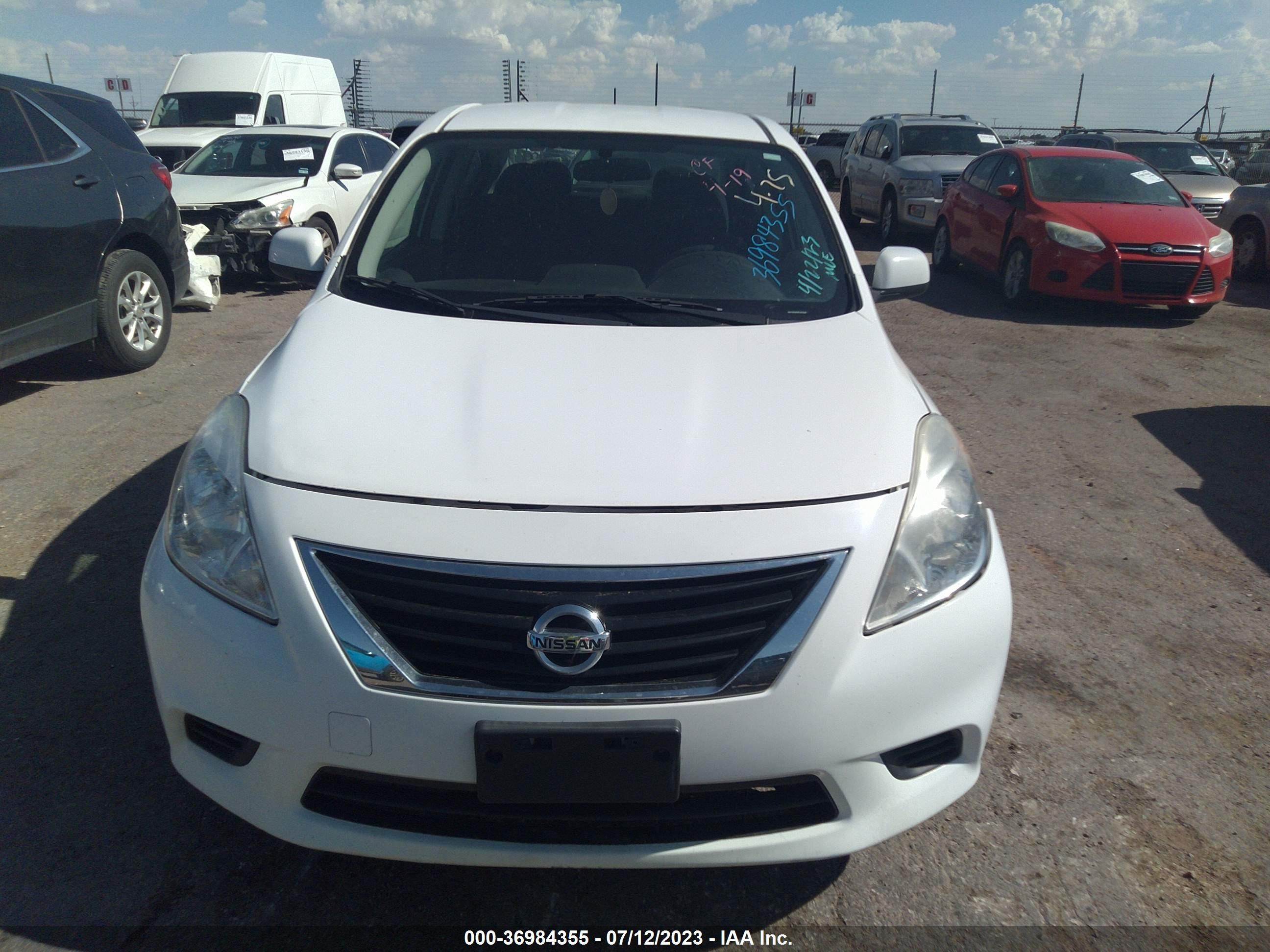 Photo 5 VIN: 3N1CN7AP0EL823348 - NISSAN VERSA 