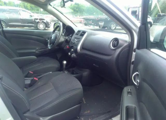 Photo 4 VIN: 3N1CN7AP0EL824452 - NISSAN VERSA 