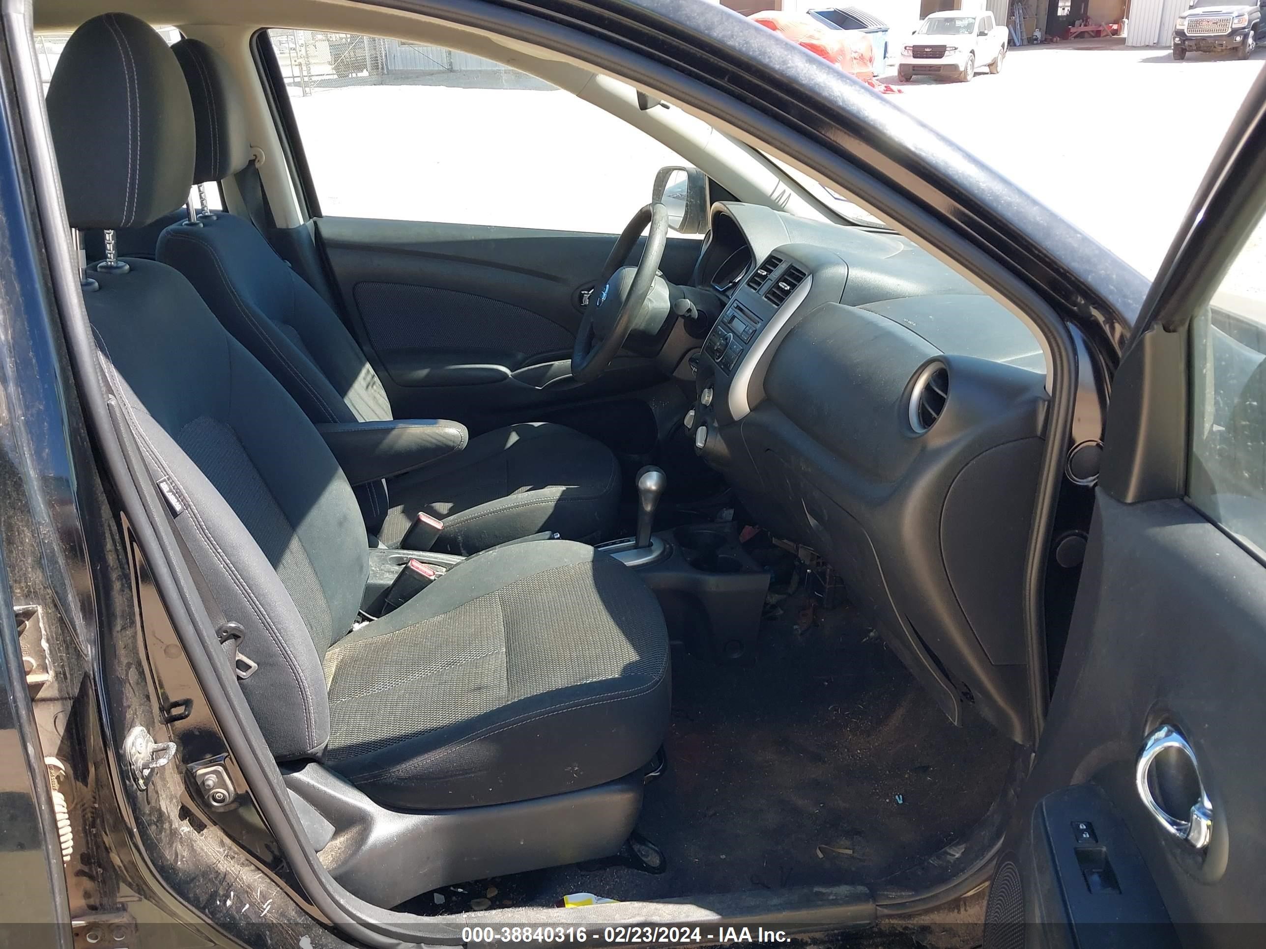 Photo 4 VIN: 3N1CN7AP0EL830865 - NISSAN VERSA 