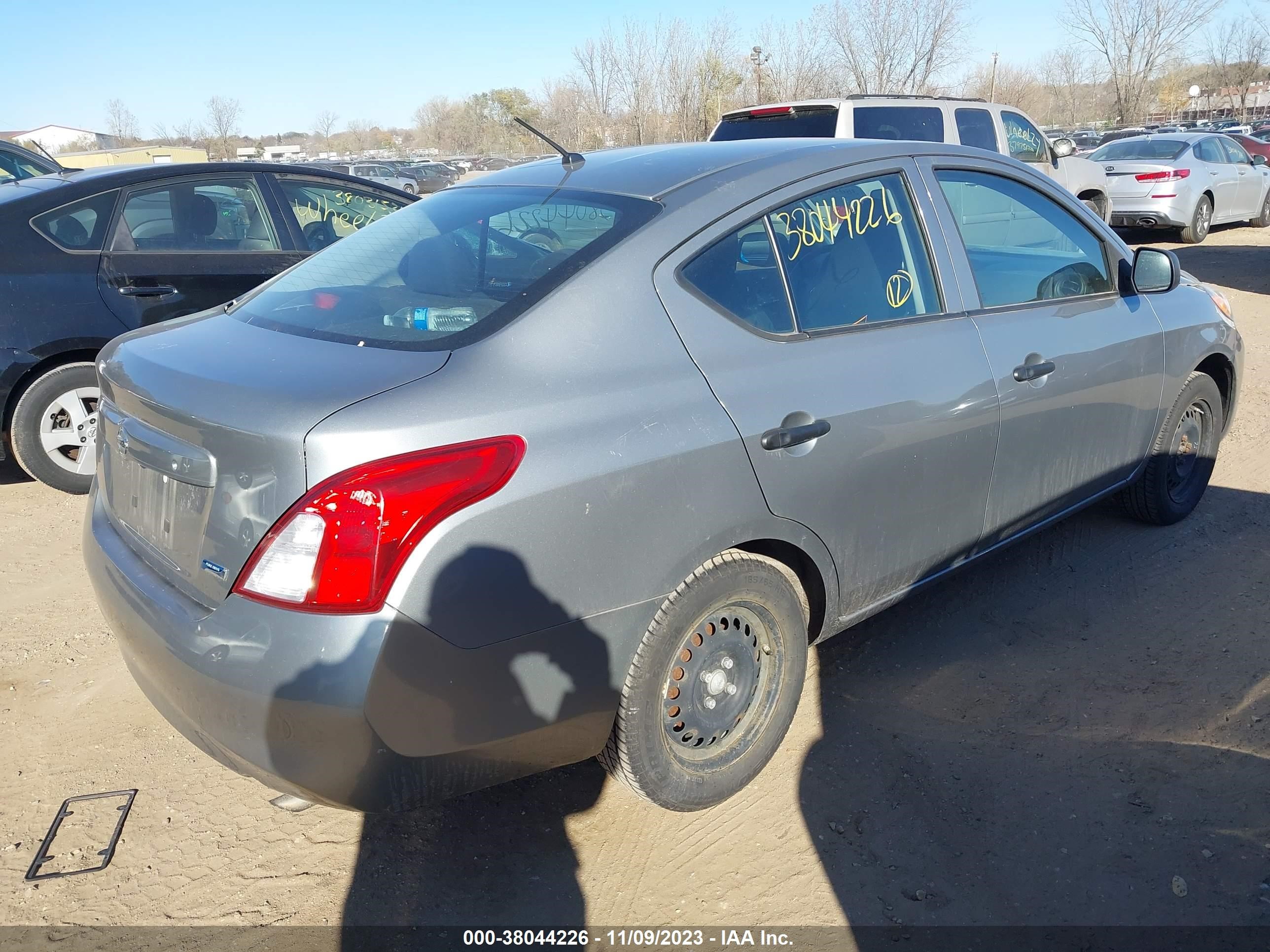 Photo 3 VIN: 3N1CN7AP0EL842630 - NISSAN VERSA 