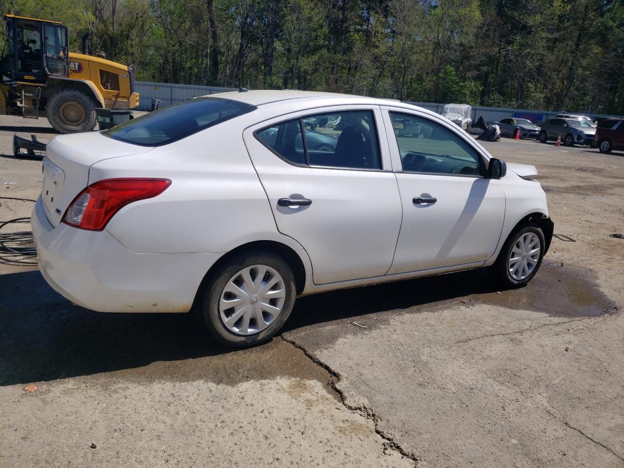 Photo 2 VIN: 3N1CN7AP0EL846807 - NISSAN VERSA 