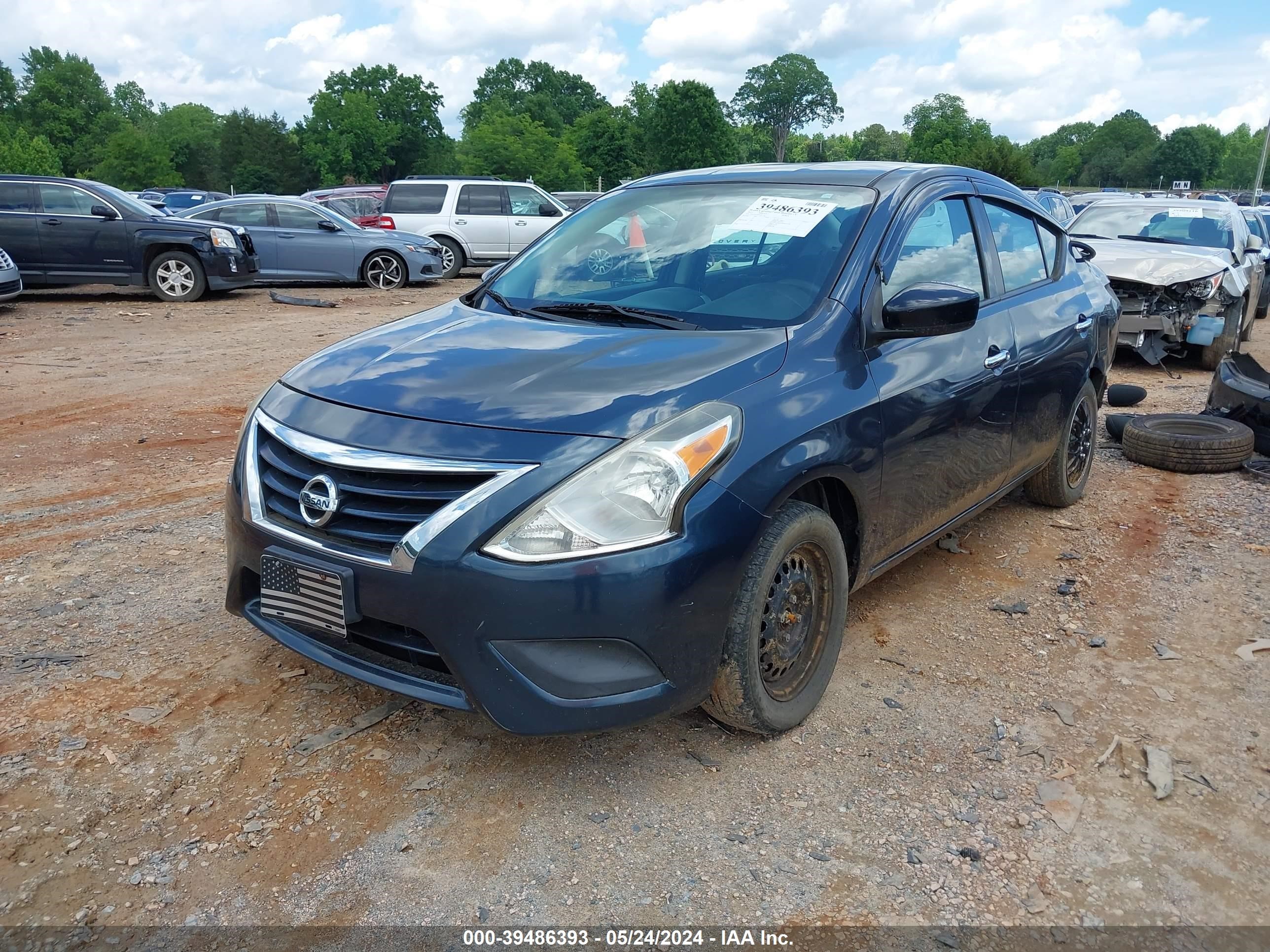 Photo 1 VIN: 3N1CN7AP0FL827711 - NISSAN VERSA 