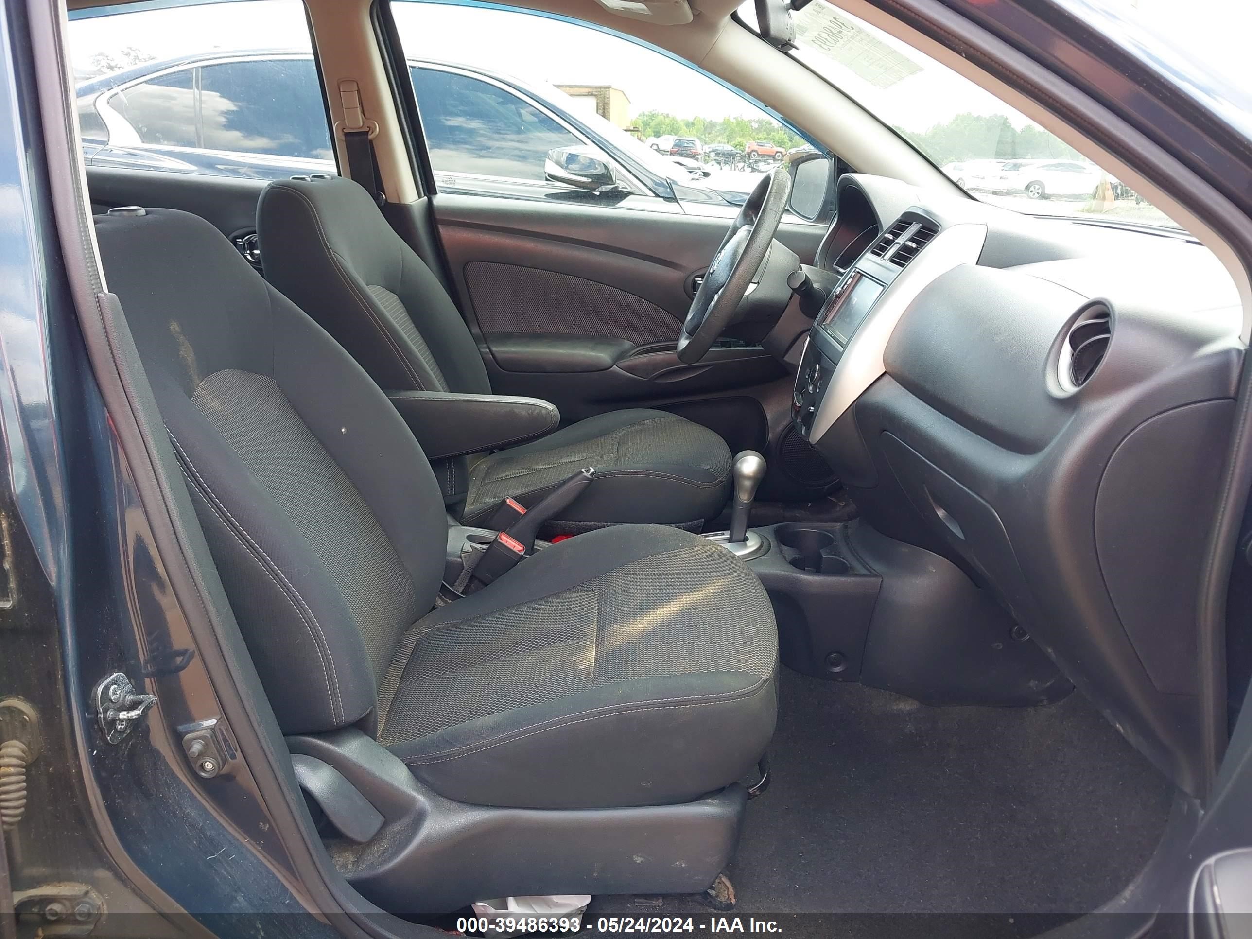 Photo 4 VIN: 3N1CN7AP0FL827711 - NISSAN VERSA 