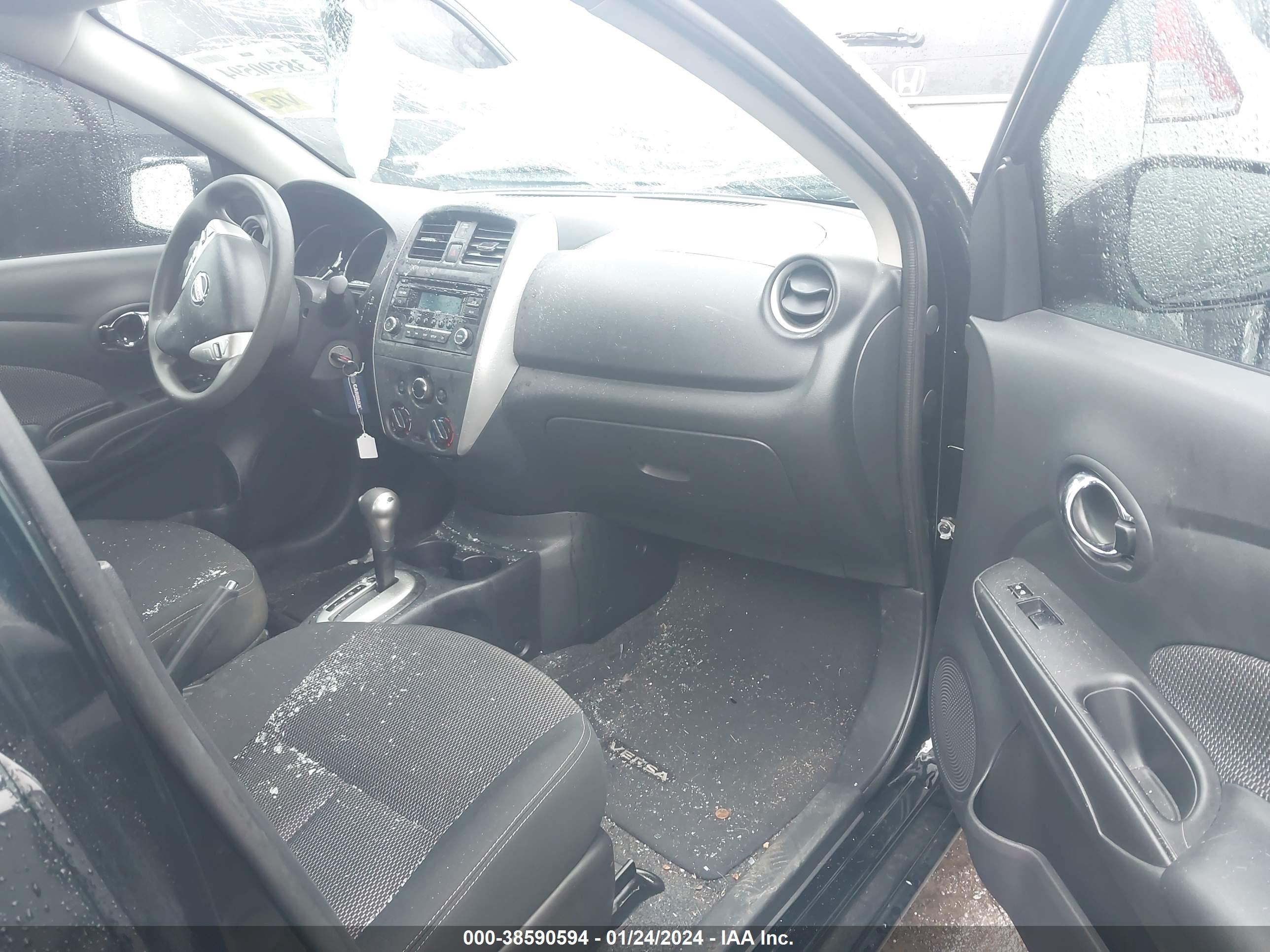 Photo 4 VIN: 3N1CN7AP0FL922009 - NISSAN VERSA 