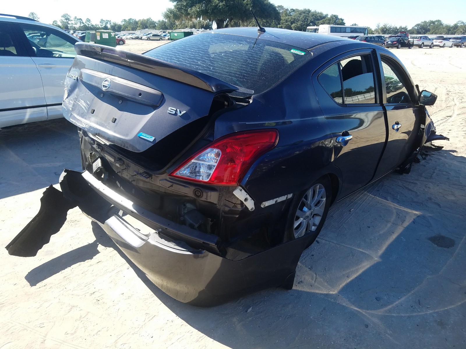 Photo 3 VIN: 3N1CN7AP0FL930384 - NISSAN VERSA S 