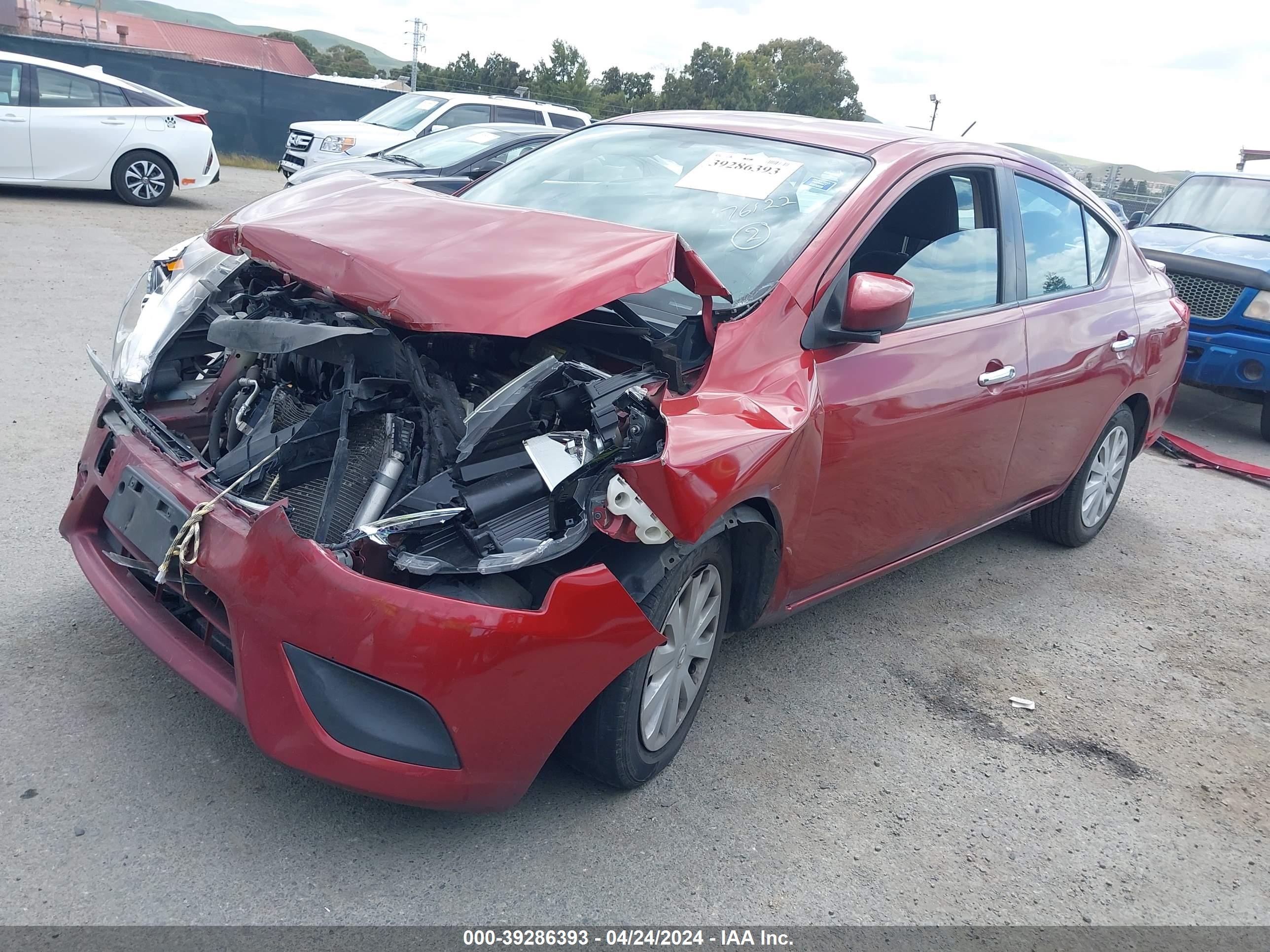 Photo 1 VIN: 3N1CN7AP0GL815947 - NISSAN VERSA 