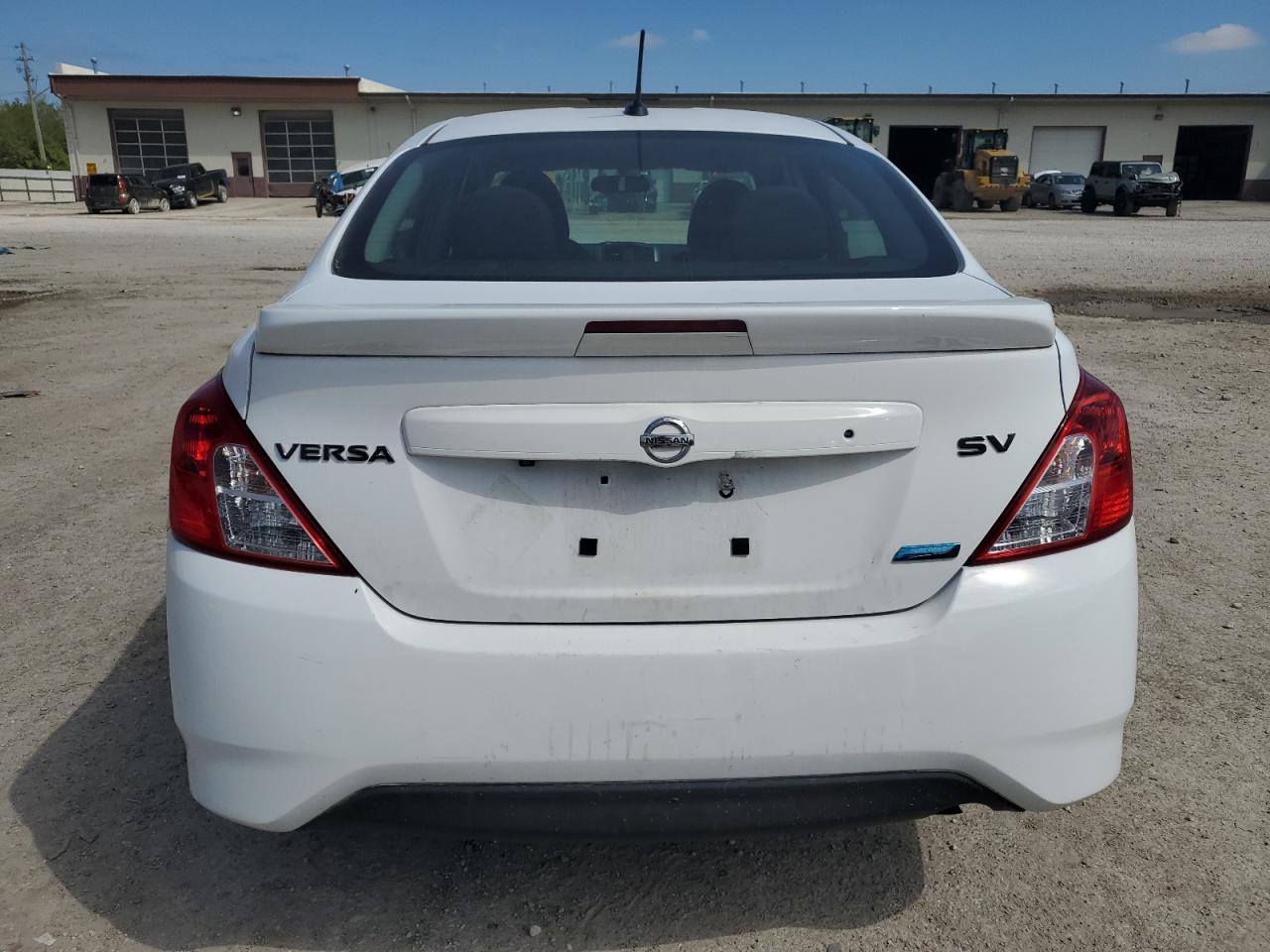 Photo 5 VIN: 3N1CN7AP0GL836331 - NISSAN VERSA 