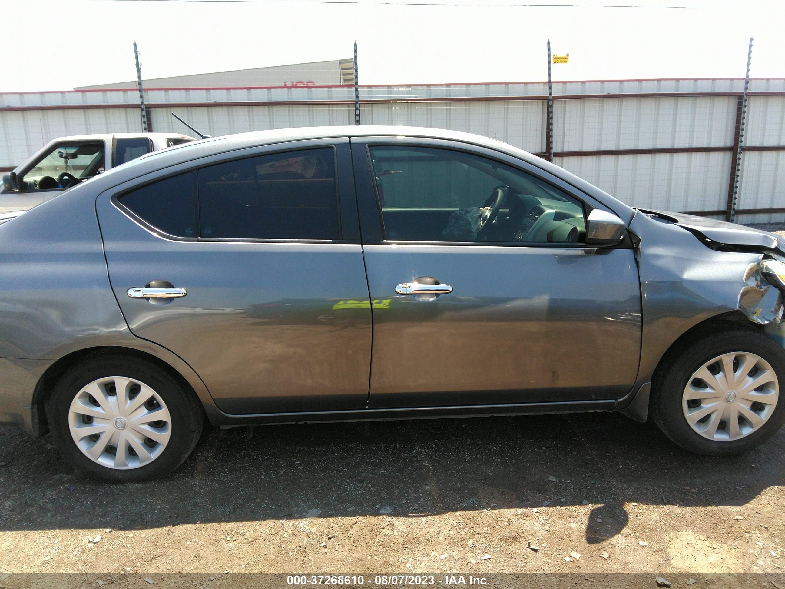 Photo 13 VIN: 3N1CN7AP0GL871631 - NISSAN VERSA 