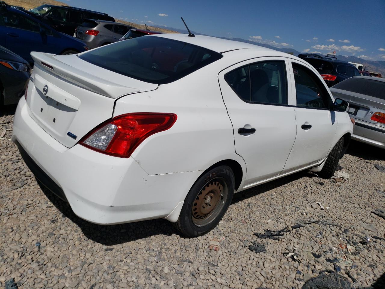 Photo 2 VIN: 3N1CN7AP0GL890776 - NISSAN VERSA 