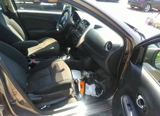 Photo 4 VIN: 3N1CN7AP0GL915918 - NISSAN VERSA 