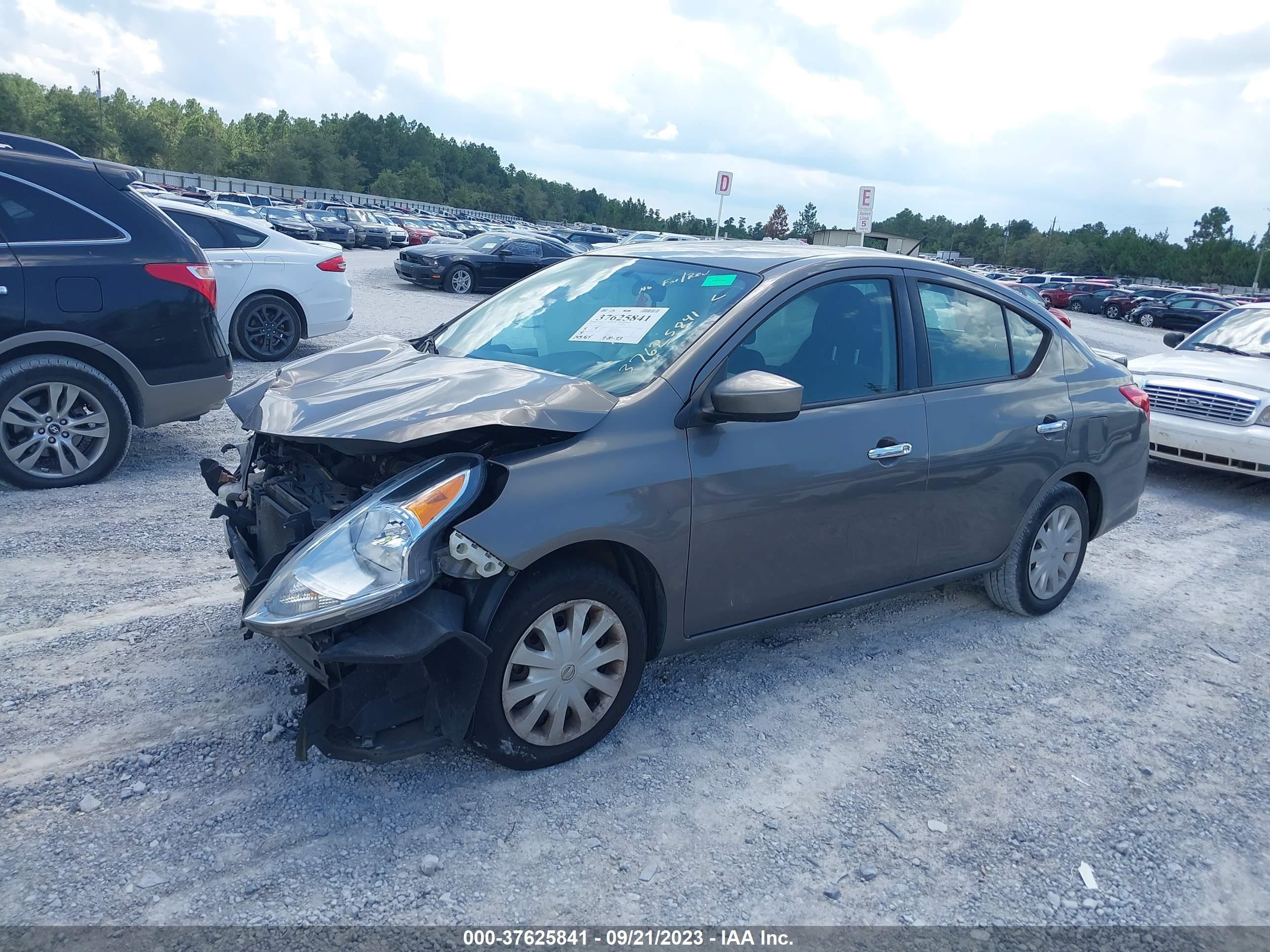 Photo 1 VIN: 3N1CN7AP0HK446949 - NISSAN VERSA 