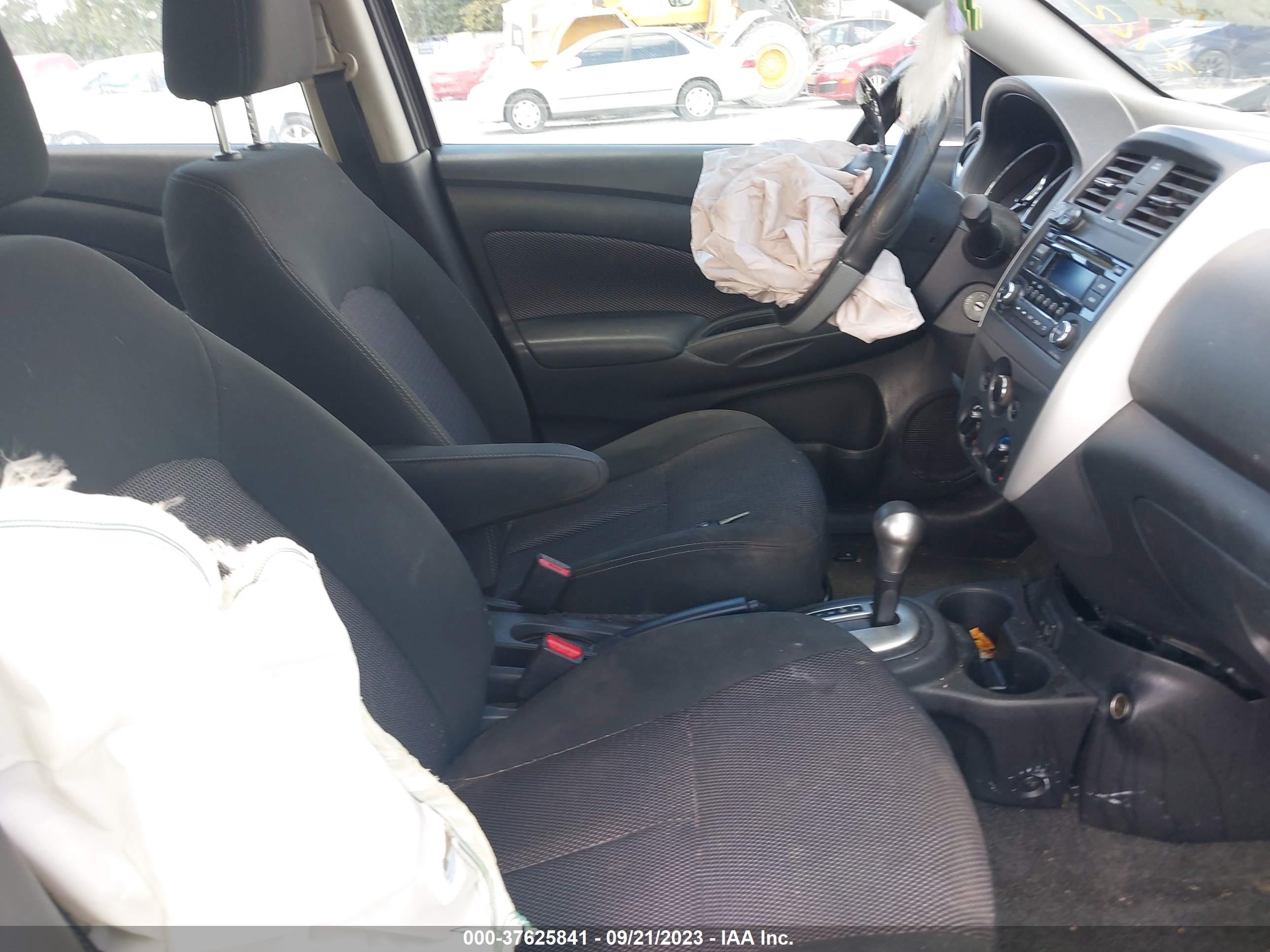 Photo 4 VIN: 3N1CN7AP0HK446949 - NISSAN VERSA 