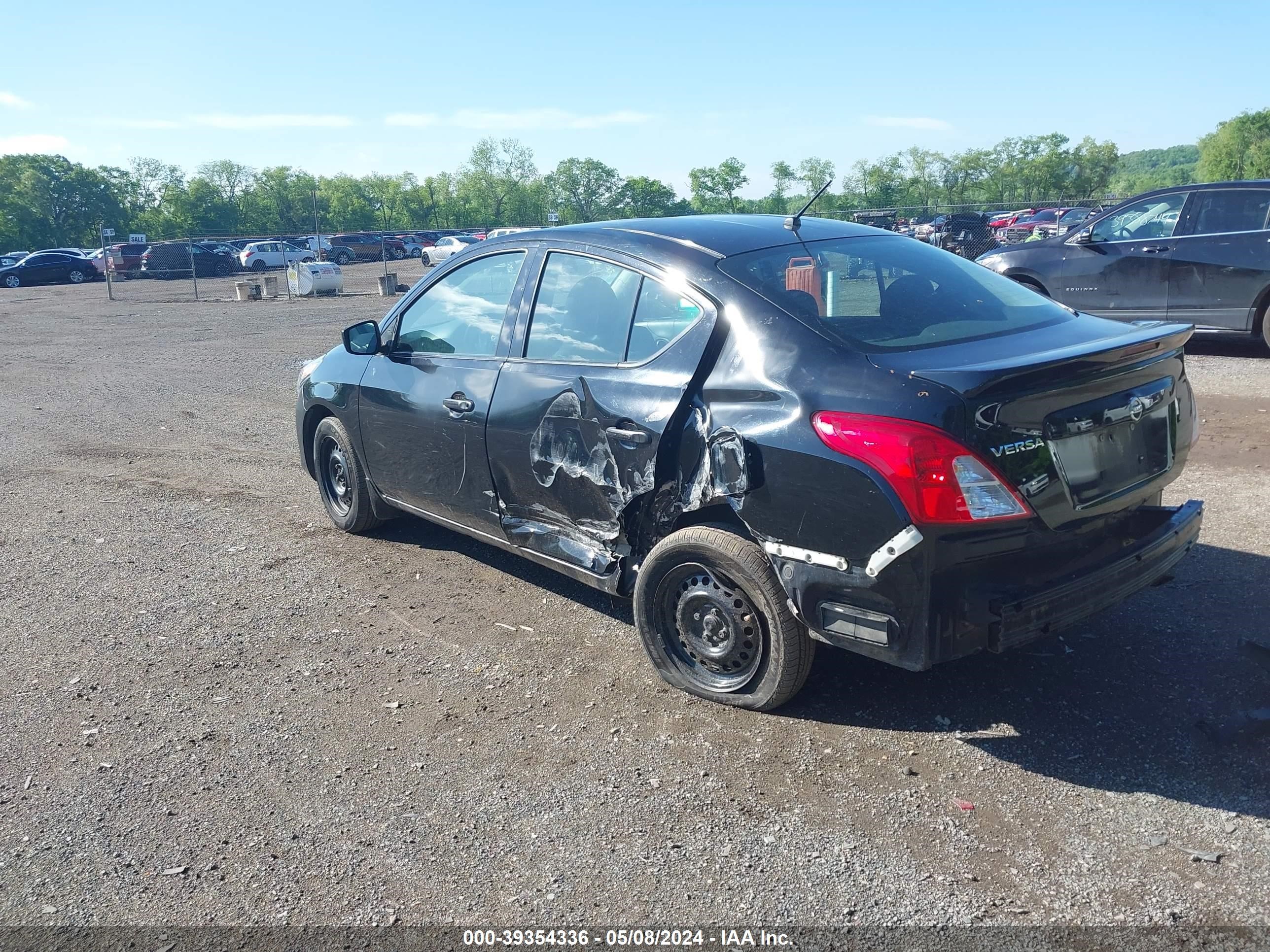 Photo 2 VIN: 3N1CN7AP0HL804576 - NISSAN VERSA 