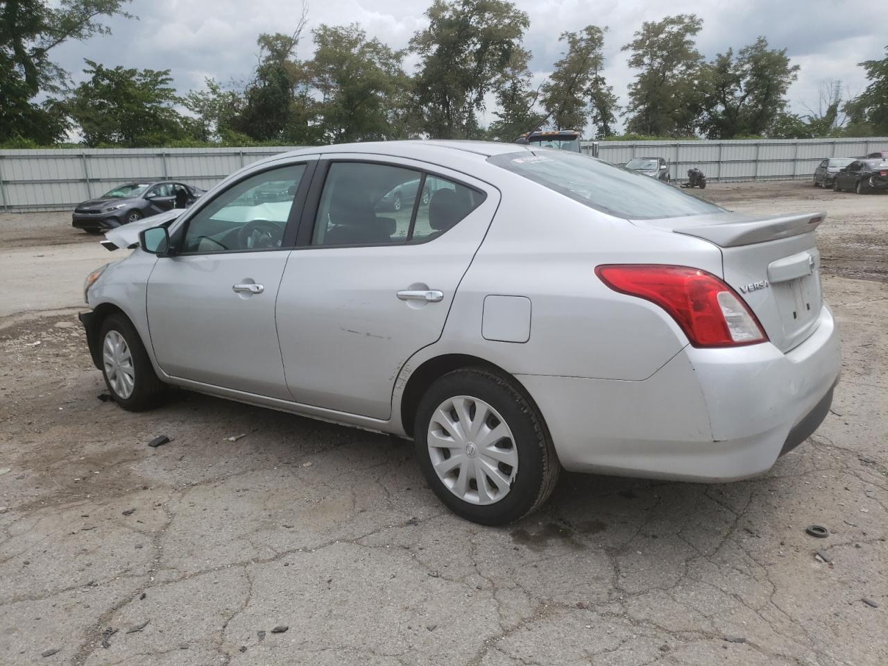 Photo 1 VIN: 3N1CN7AP0JK441594 - NISSAN VERSA 