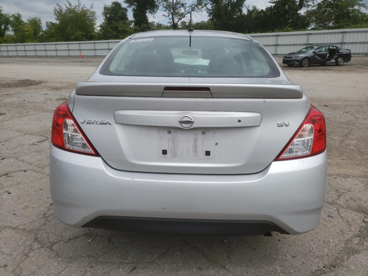 Photo 5 VIN: 3N1CN7AP0JK441594 - NISSAN VERSA 