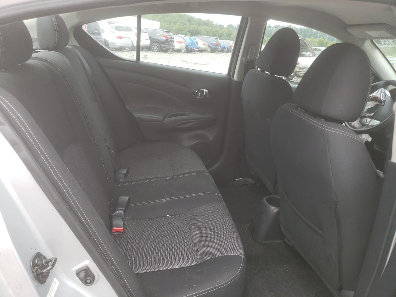 Photo 9 VIN: 3N1CN7AP0JK441594 - NISSAN VERSA 