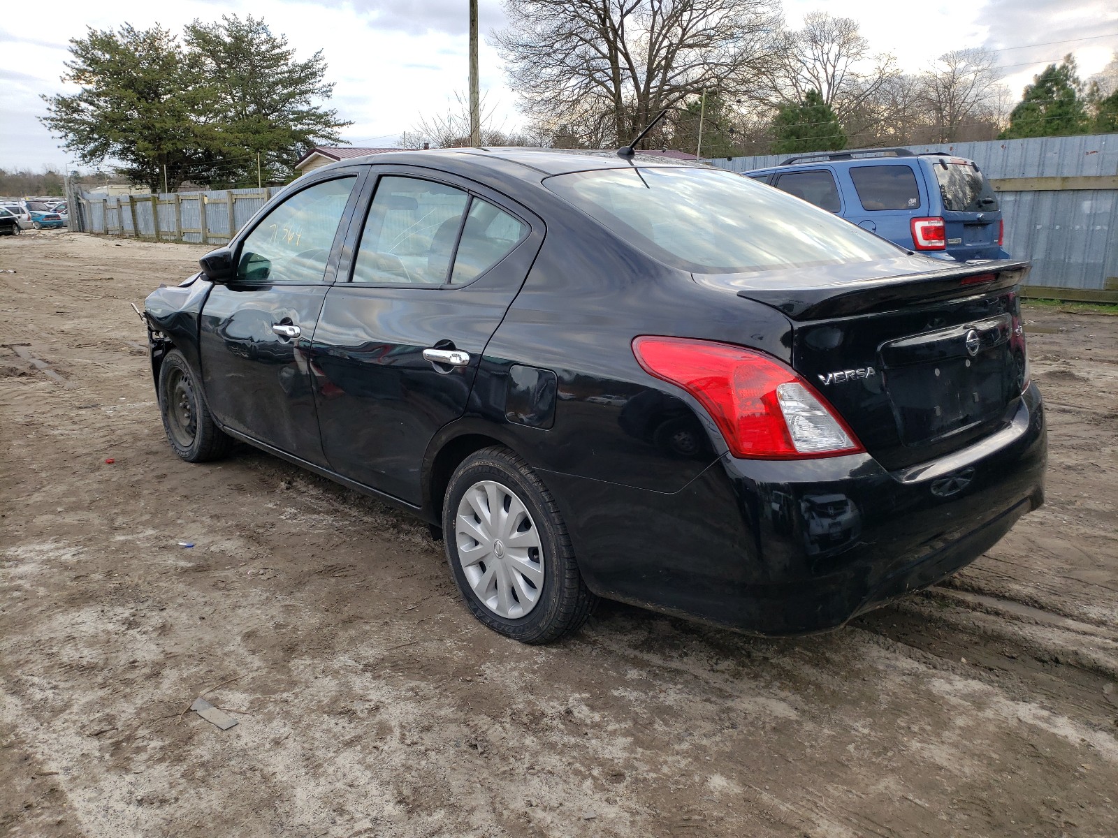 Photo 2 VIN: 3N1CN7AP0JL815051 - NISSAN VERSA S 