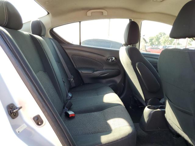 Photo 9 VIN: 3N1CN7AP0JL824493 - NISSAN VERSA S 