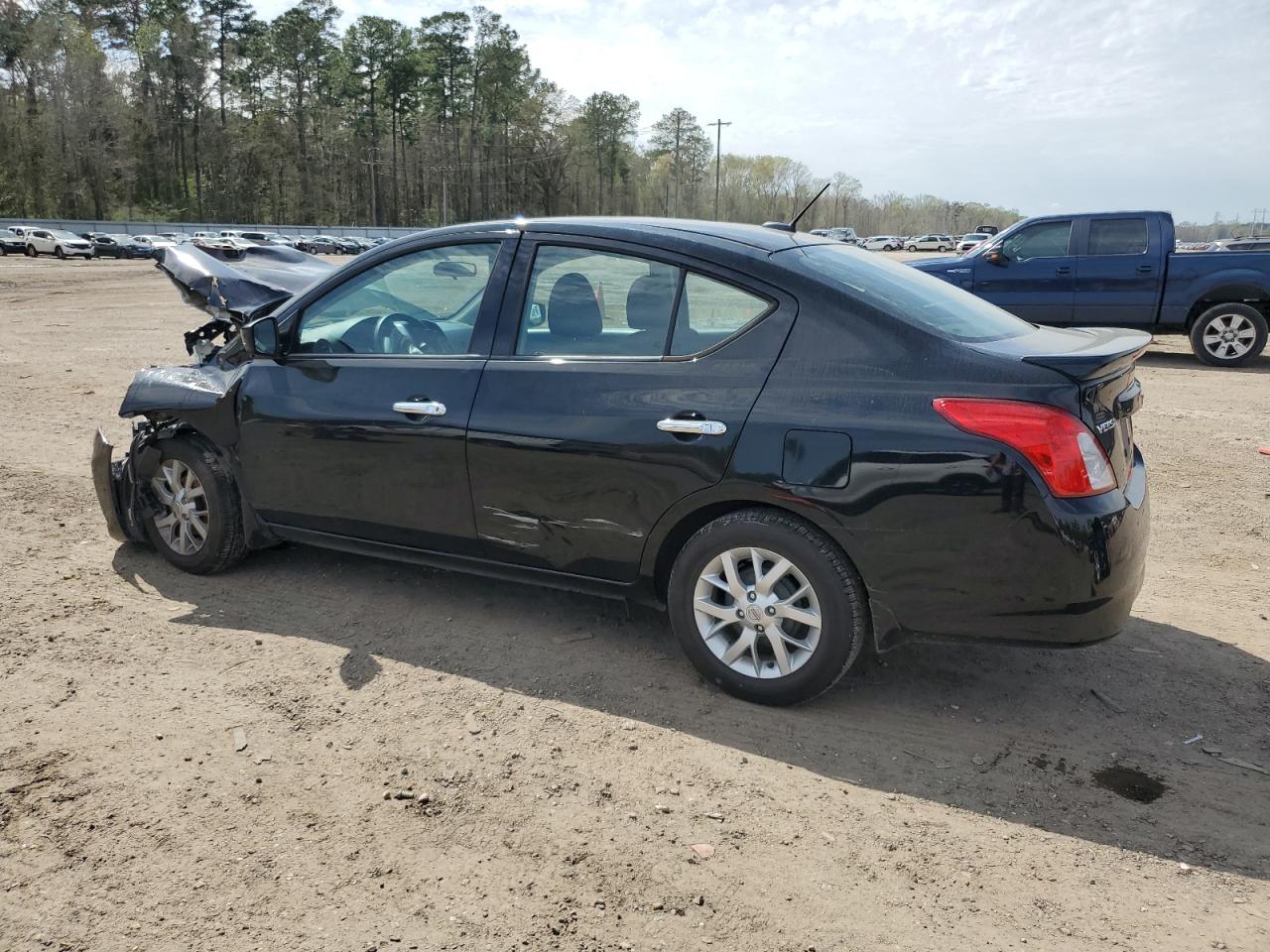 Photo 1 VIN: 3N1CN7AP0JL831881 - NISSAN VERSA 