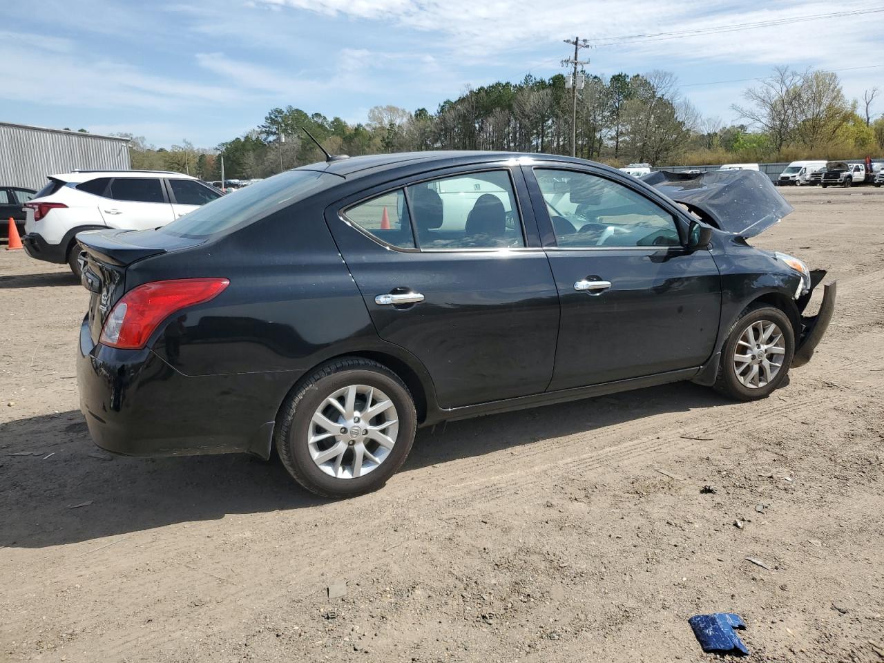 Photo 2 VIN: 3N1CN7AP0JL831881 - NISSAN VERSA 