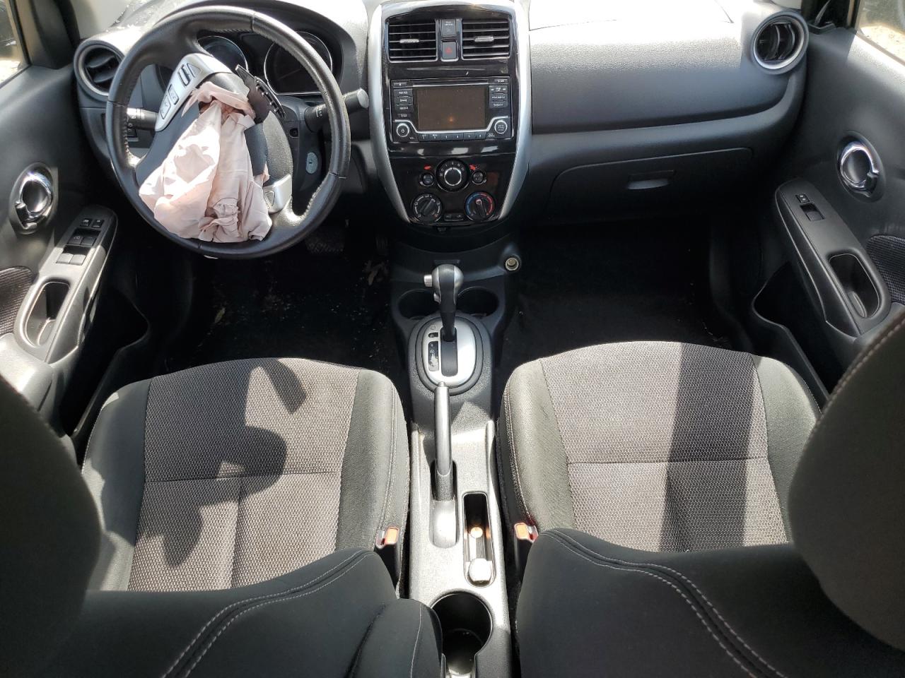 Photo 7 VIN: 3N1CN7AP0JL831881 - NISSAN VERSA 