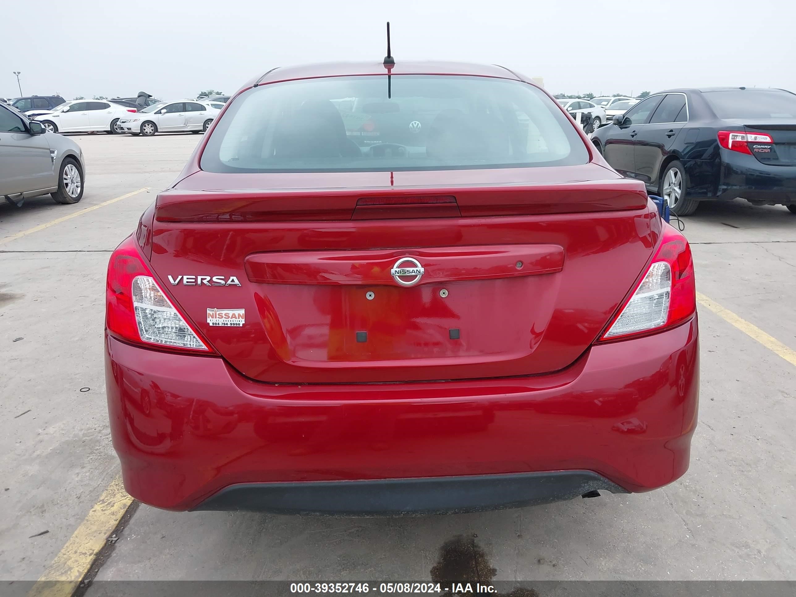 Photo 15 VIN: 3N1CN7AP0JL841083 - NISSAN VERSA 