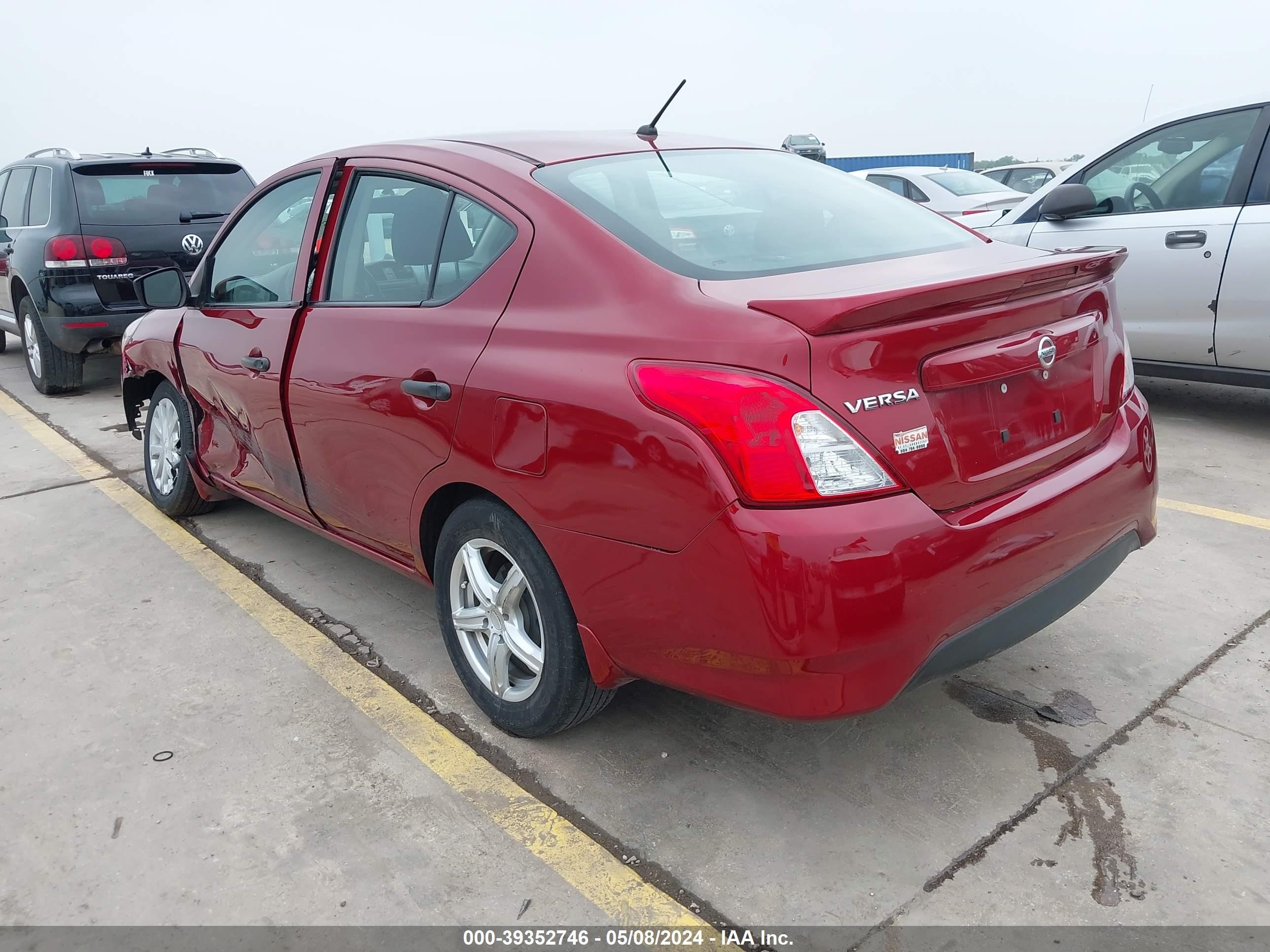 Photo 2 VIN: 3N1CN7AP0JL841083 - NISSAN VERSA 