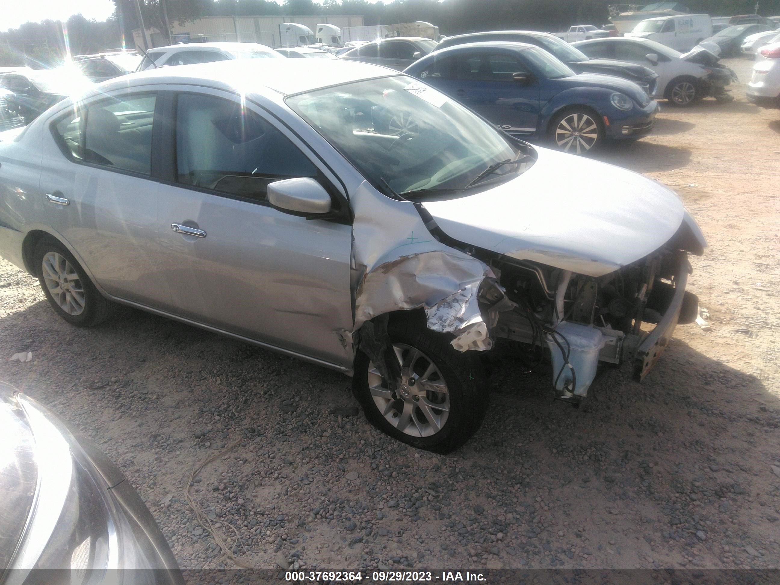 Photo 0 VIN: 3N1CN7AP0JL871457 - NISSAN VERSA 