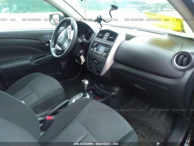 Photo 4 VIN: 3N1CN7AP0JL875816 - NISSAN VERSA SEDAN 