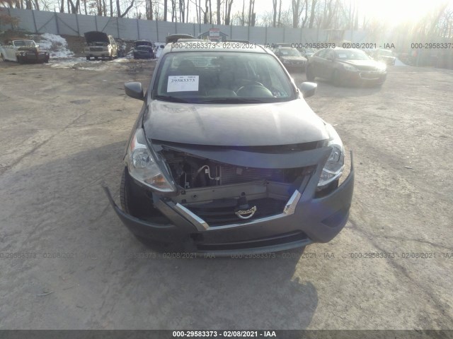 Photo 5 VIN: 3N1CN7AP0JL886251 - NISSAN VERSA SEDAN 