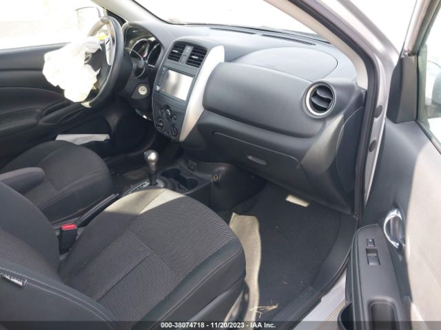 Photo 4 VIN: 3N1CN7AP0KL811275 - NISSAN VERSA 