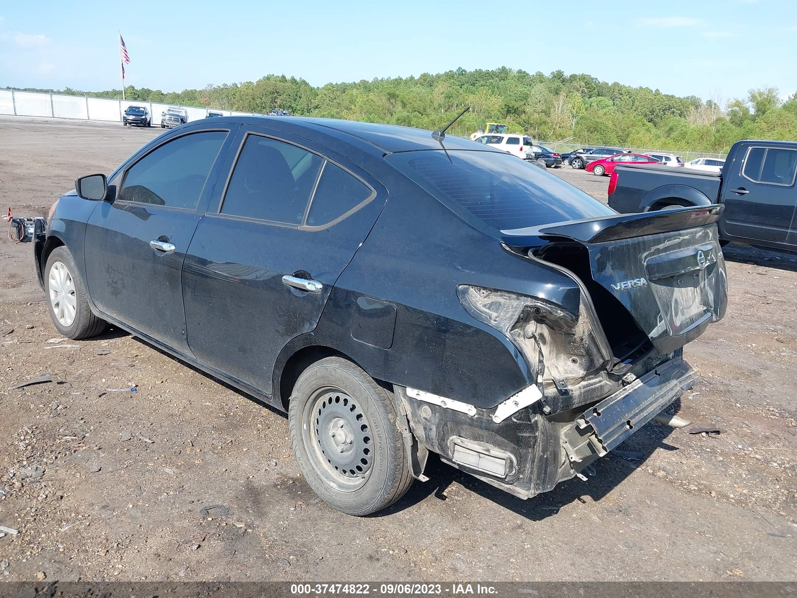 Photo 2 VIN: 3N1CN7AP0KL820204 - NISSAN VERSA 