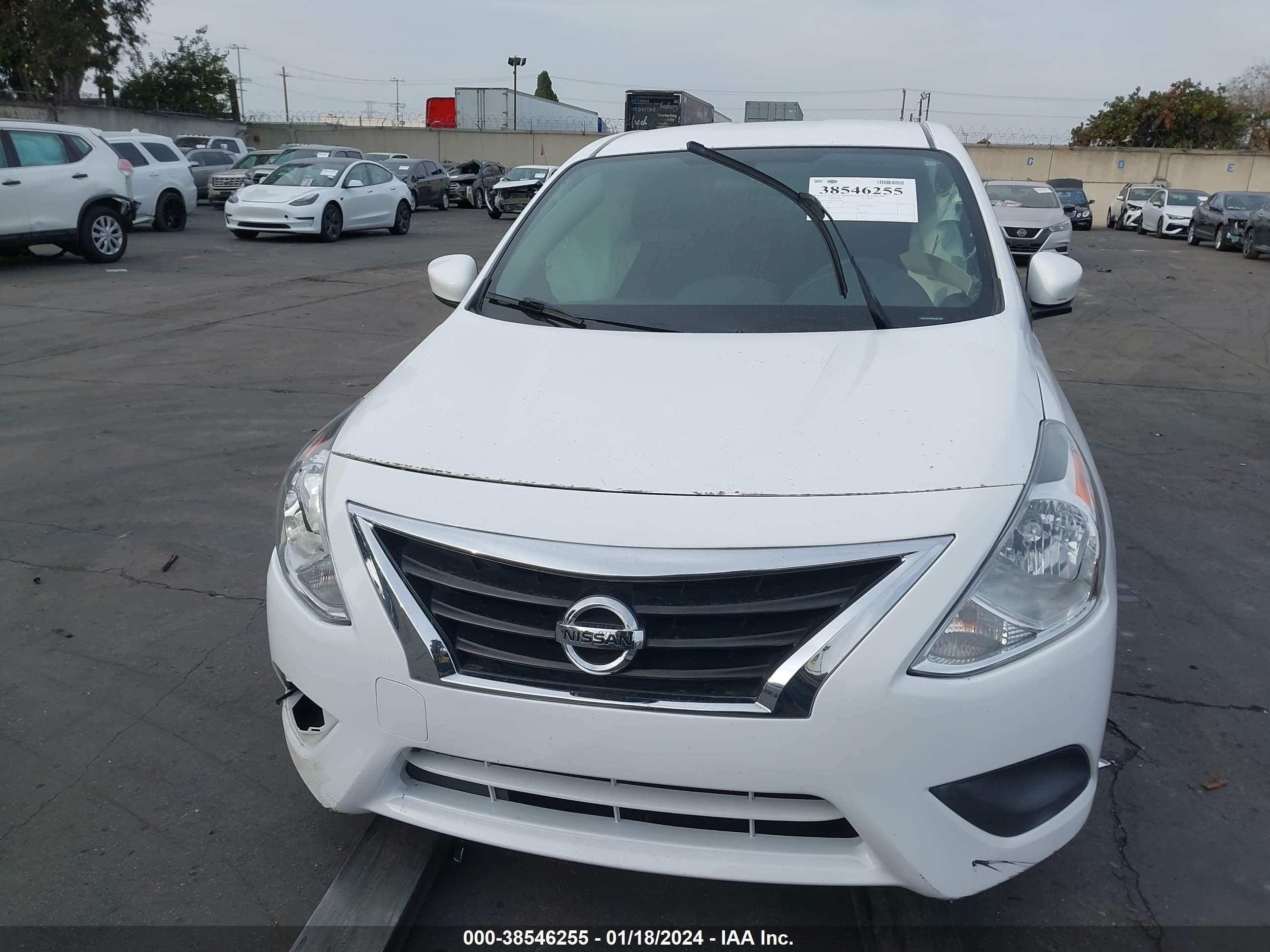 Photo 11 VIN: 3N1CN7AP0KL821160 - NISSAN VERSA 