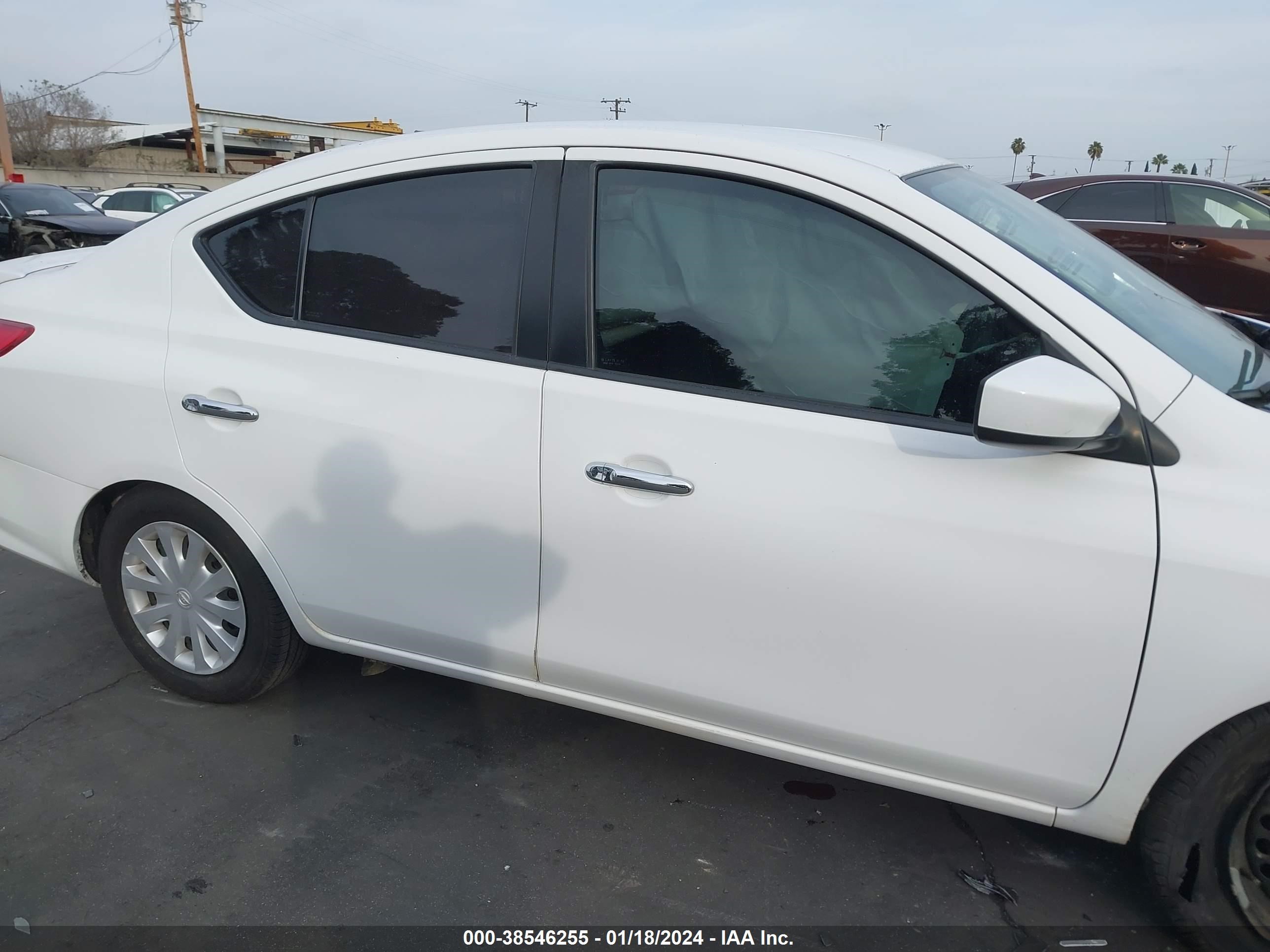 Photo 12 VIN: 3N1CN7AP0KL821160 - NISSAN VERSA 