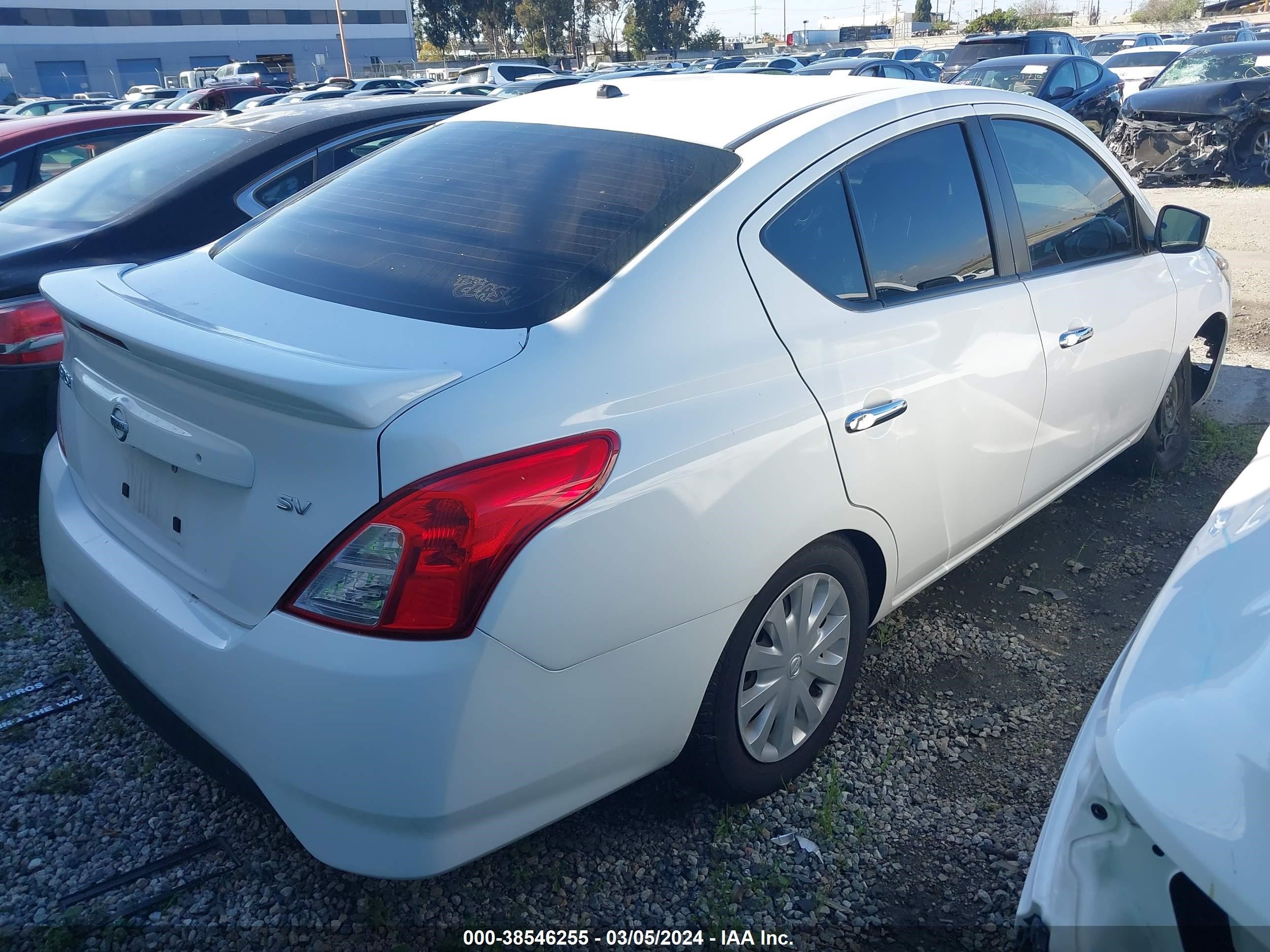 Photo 3 VIN: 3N1CN7AP0KL821160 - NISSAN VERSA 