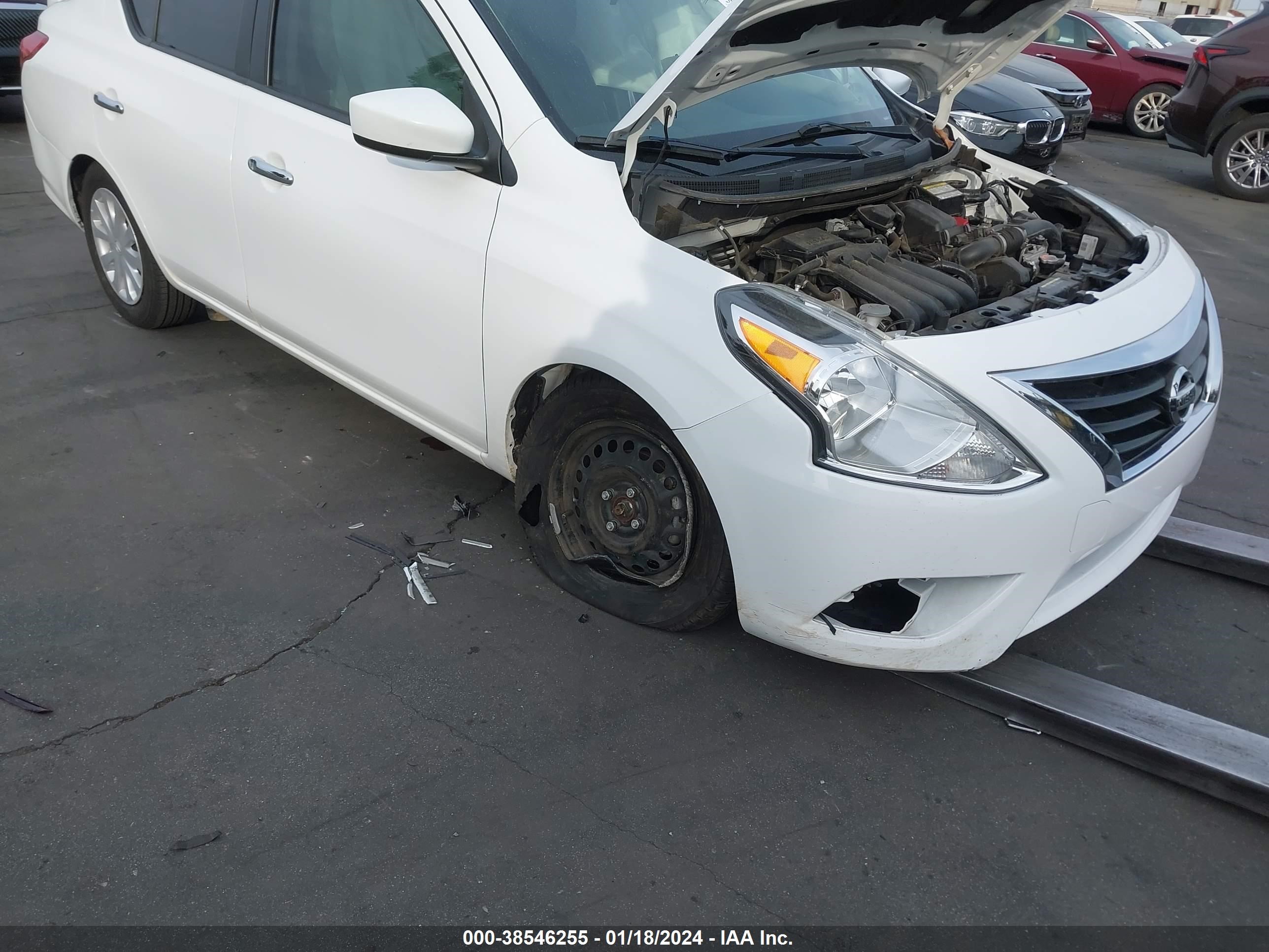 Photo 5 VIN: 3N1CN7AP0KL821160 - NISSAN VERSA 